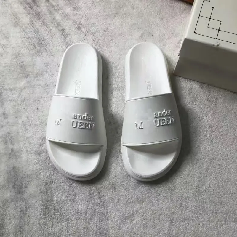 AAA Diseñador Diapositivas para mujer Slistas para hombres Impresión de cuero Zapatos negros Fashion Luxury Stereoscópico Sandal