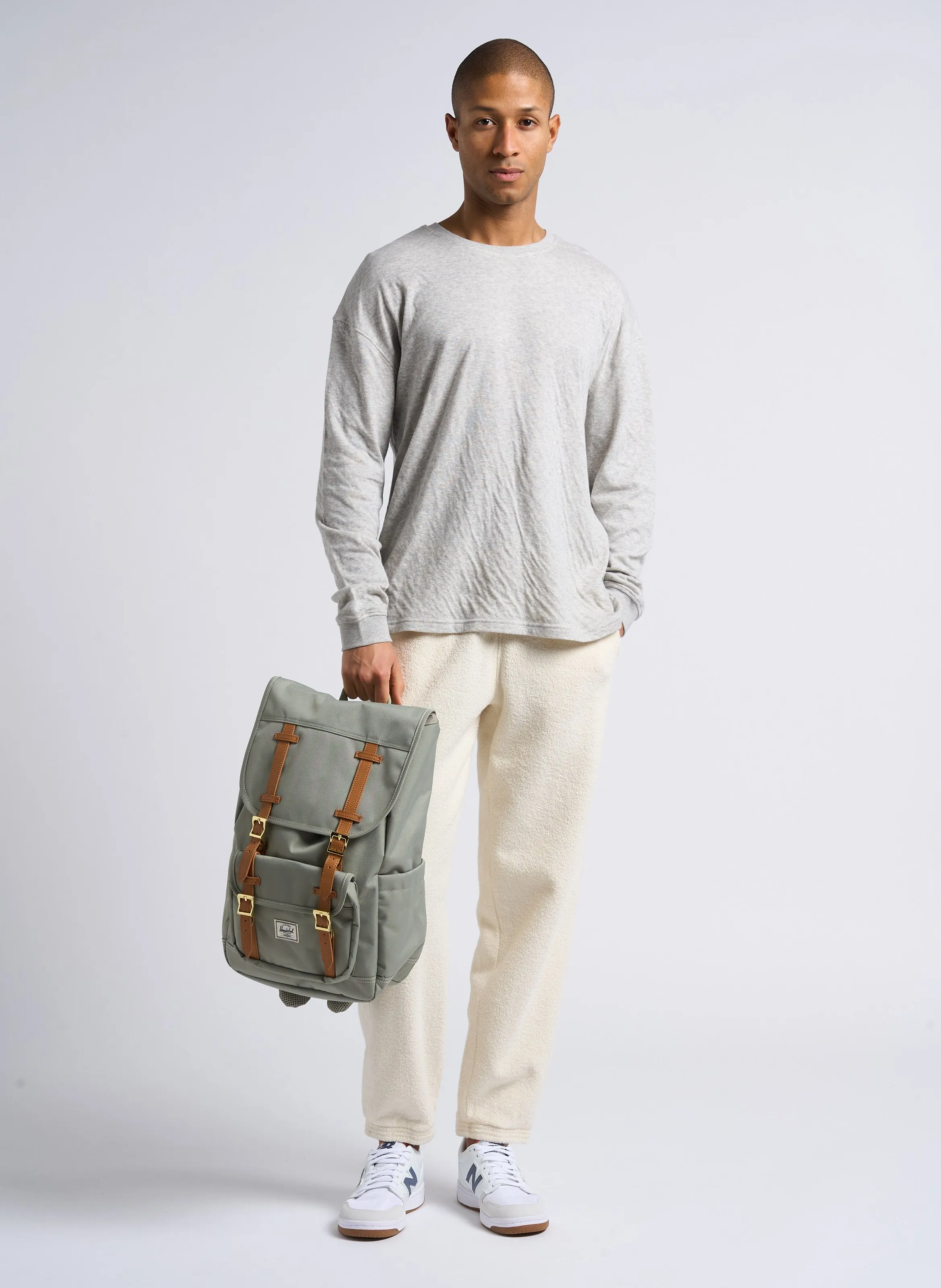 AMERICAN VINTAGE BOBYPARK  JOGGING DE TELA DE RIZO DE ALGODóN ORGáNICO EN BEIGE