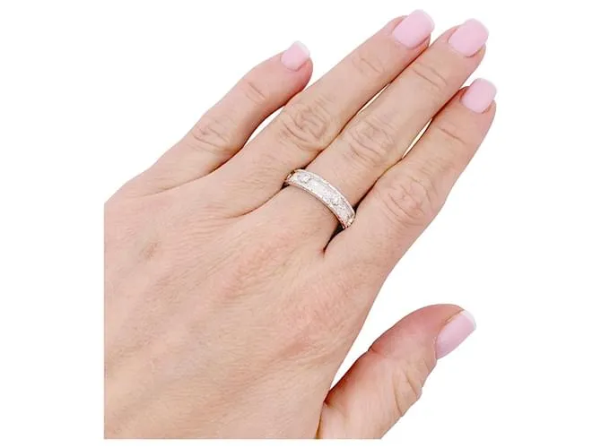 Anillo Buccellati "Eternelle Macri Capri" oro blanco, diamantes. 