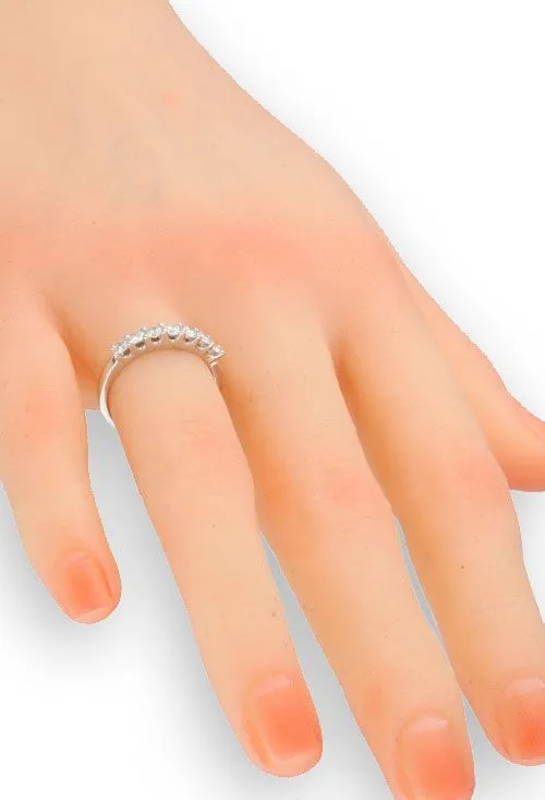 ANILLO DE COMPROMISO ORO BLANCO18K MEDIA ALIANZA 7 GARRAS 243_RHIAAPPL
