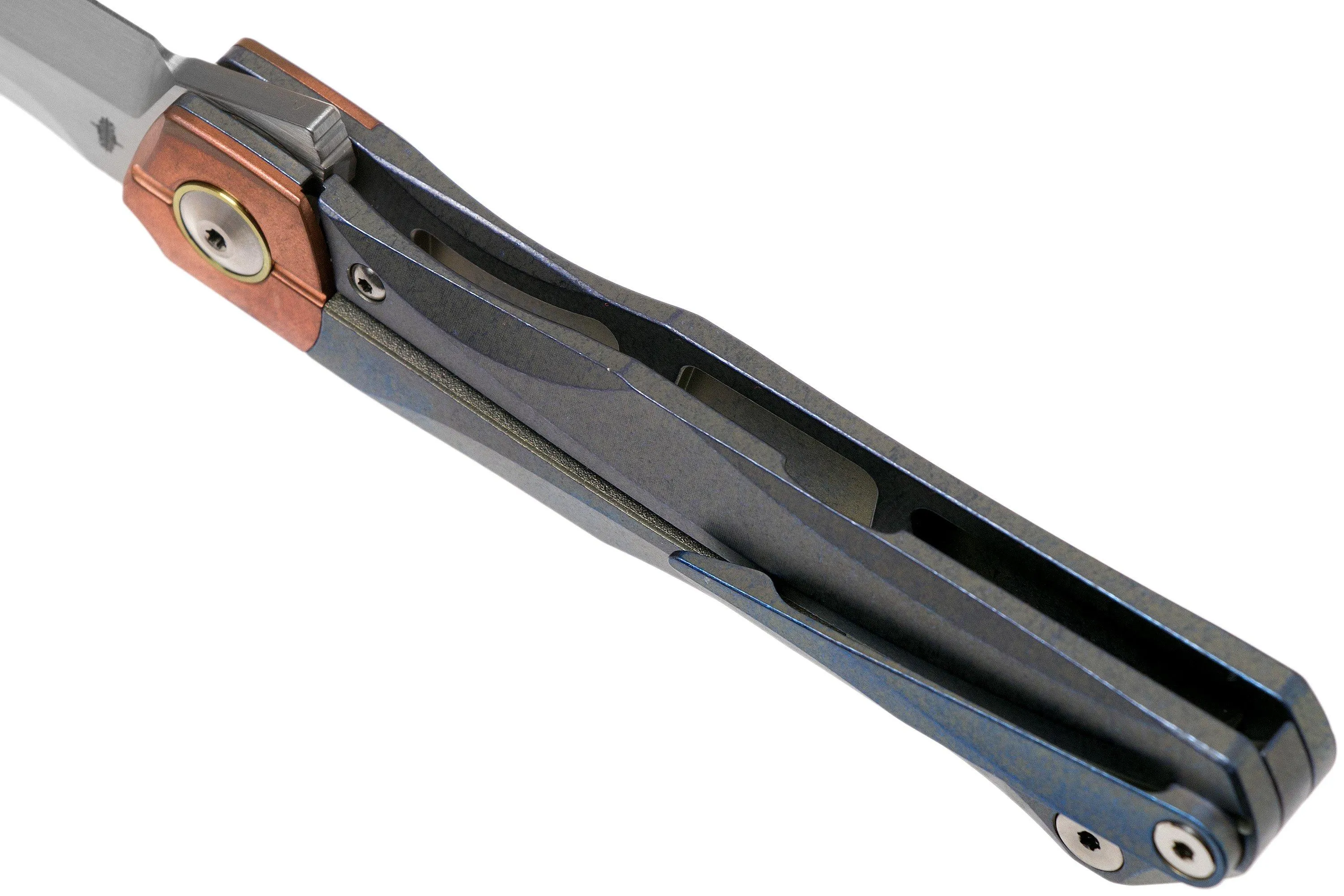 Bestech Thyra BT2106D Blue Stonewashed Titanium, Copper Bolster, Satin navaja, diseño Kombou