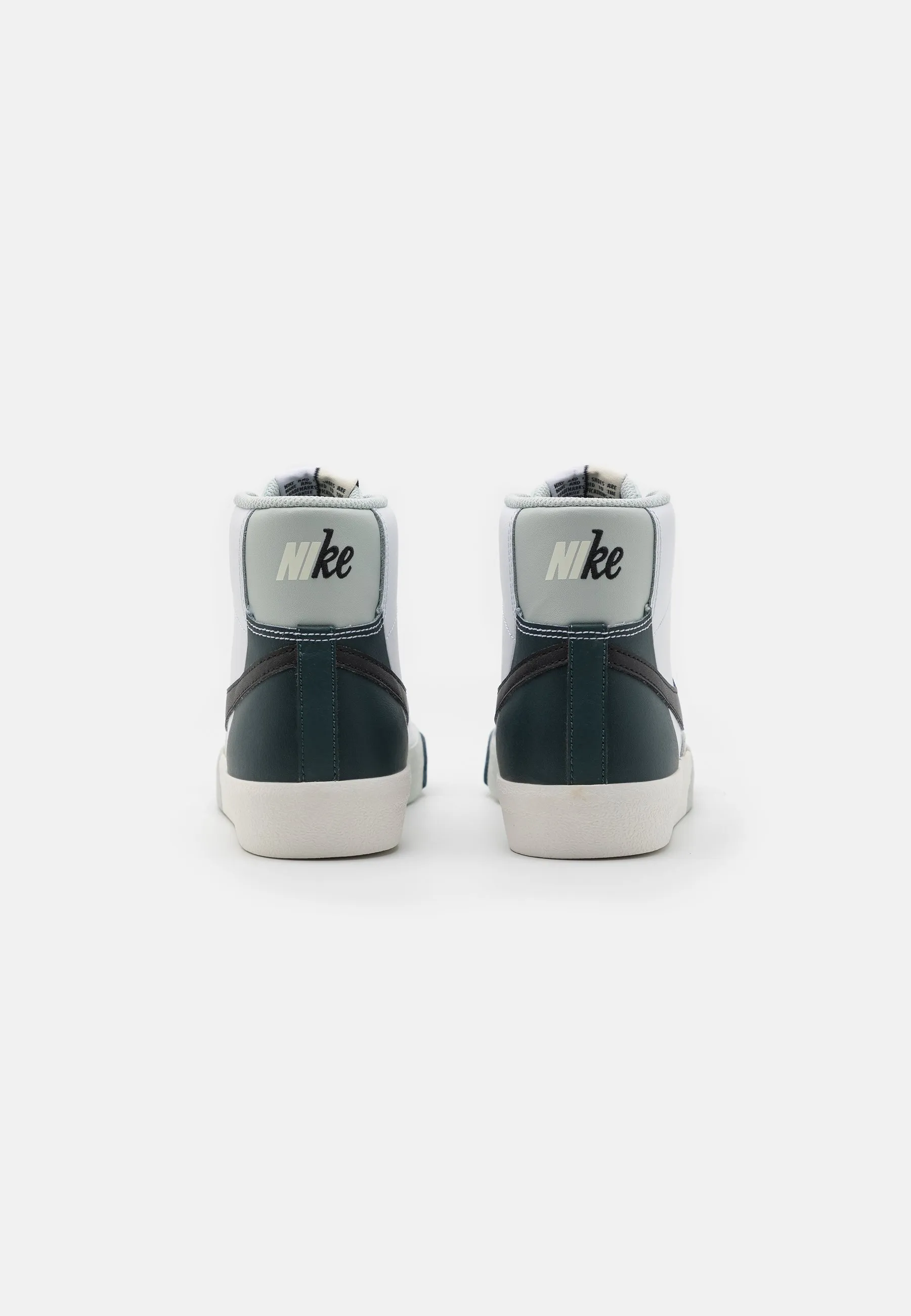 BLAZER MID 77 SE UNISEX  ZAPATILLAS ALTAS