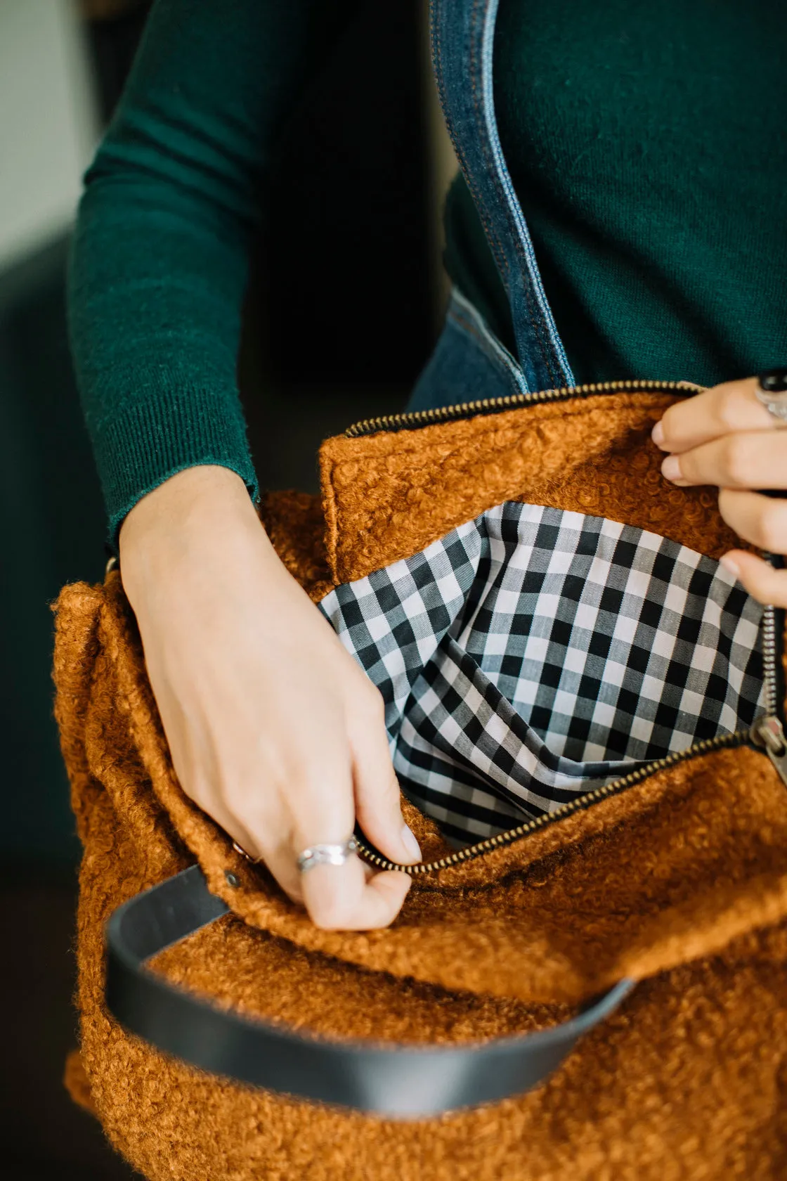 BOLSO DE LANA RIZADA SHEEP  CALDERA