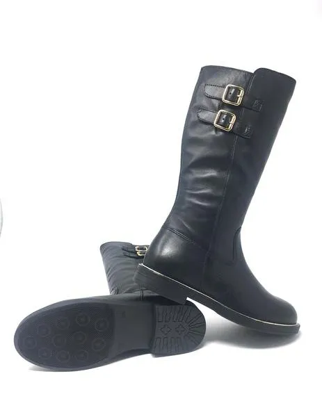 bota piel negro hebillas
