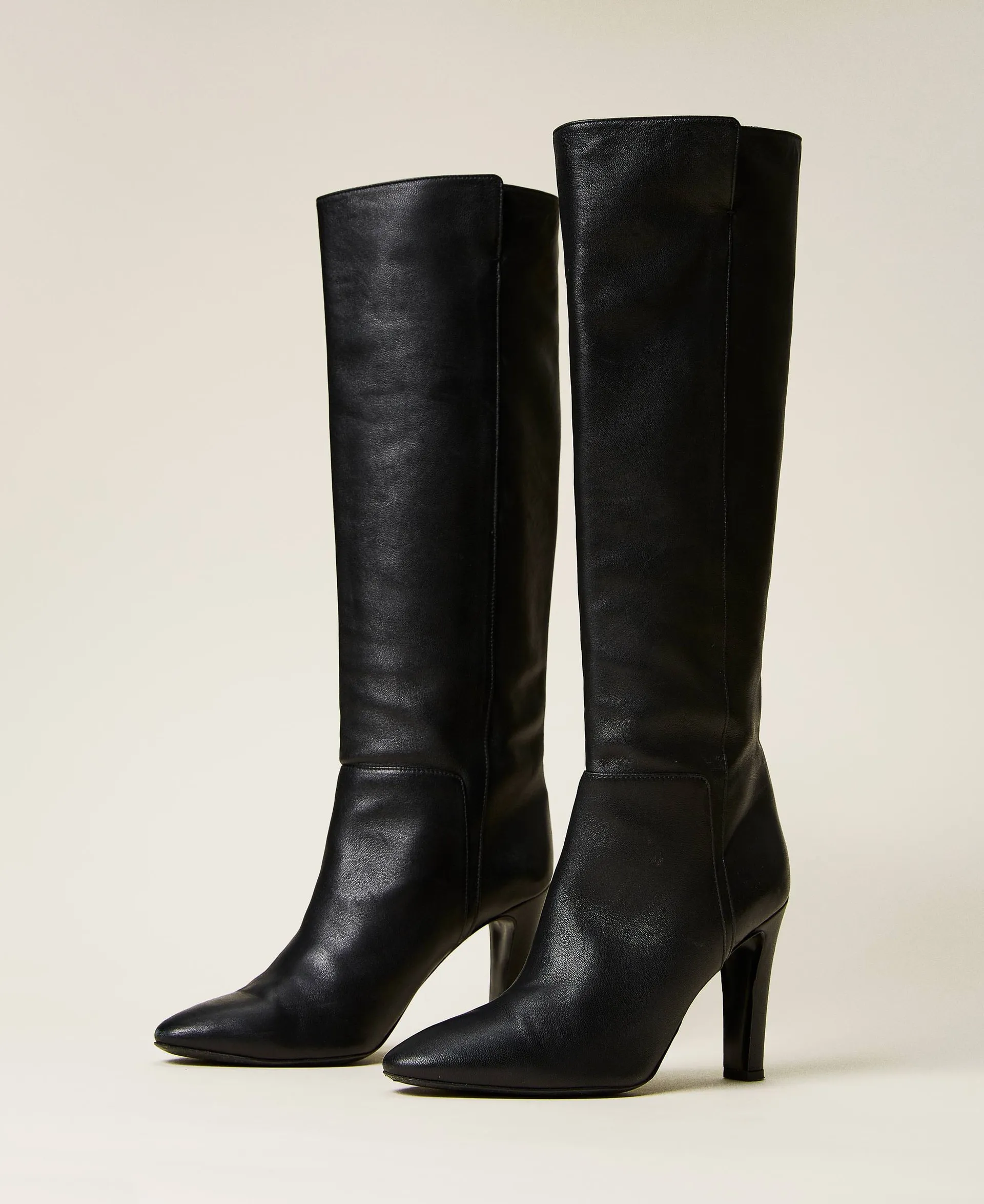 Botas altas de piel