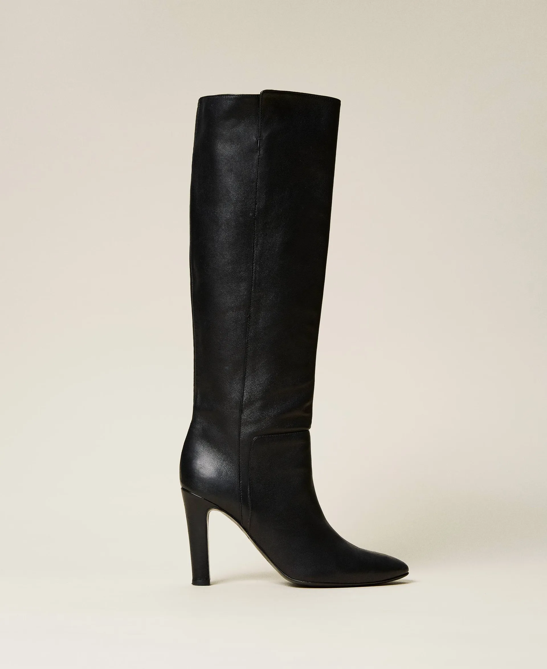 Botas altas de piel