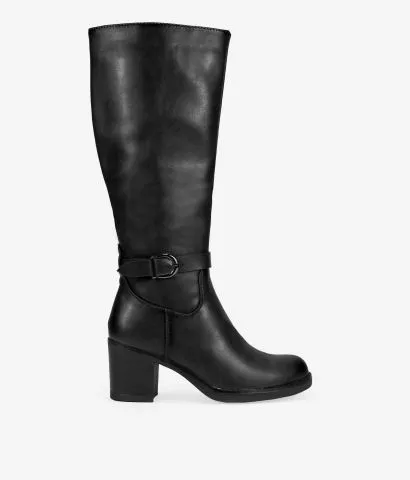 Botas altas negras con tacón y hebilla