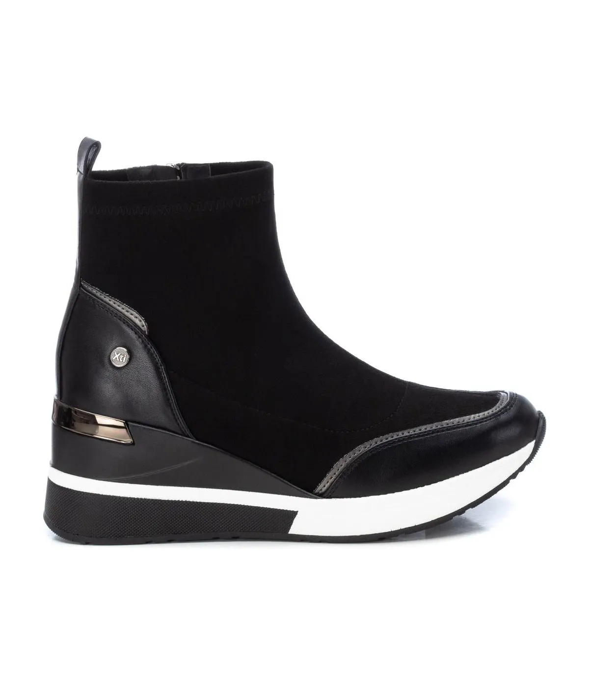 Botines de cordones para mujer en color negro