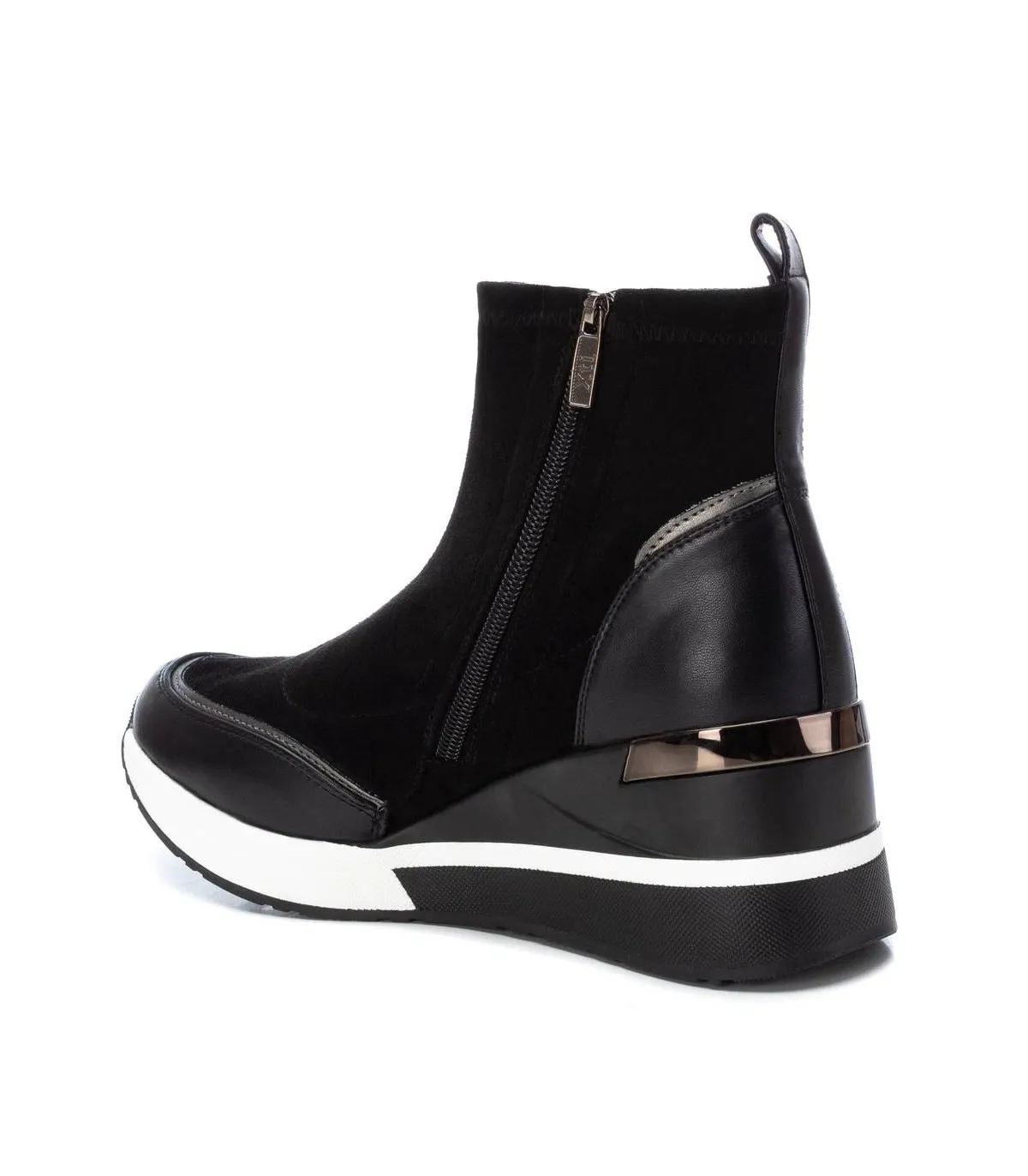 Botines de cordones para mujer en color negro