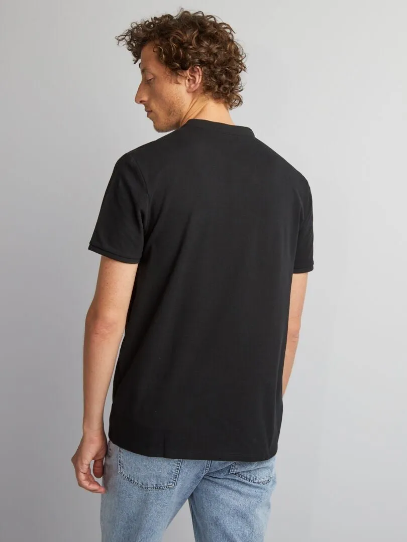 CAMISETA CON CUELLO PANADERO  NEGRO