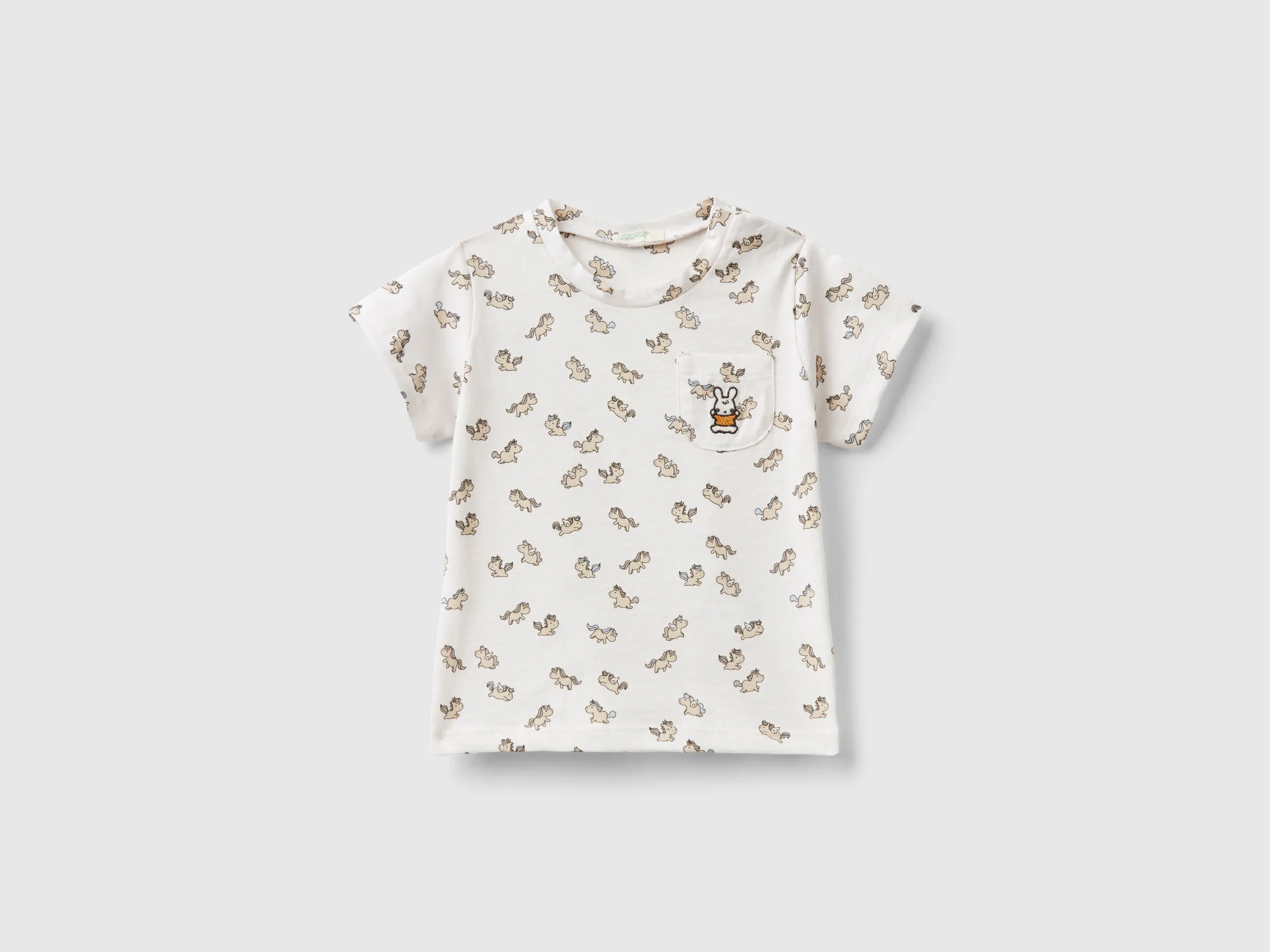 Camiseta con estampado de unicornios
