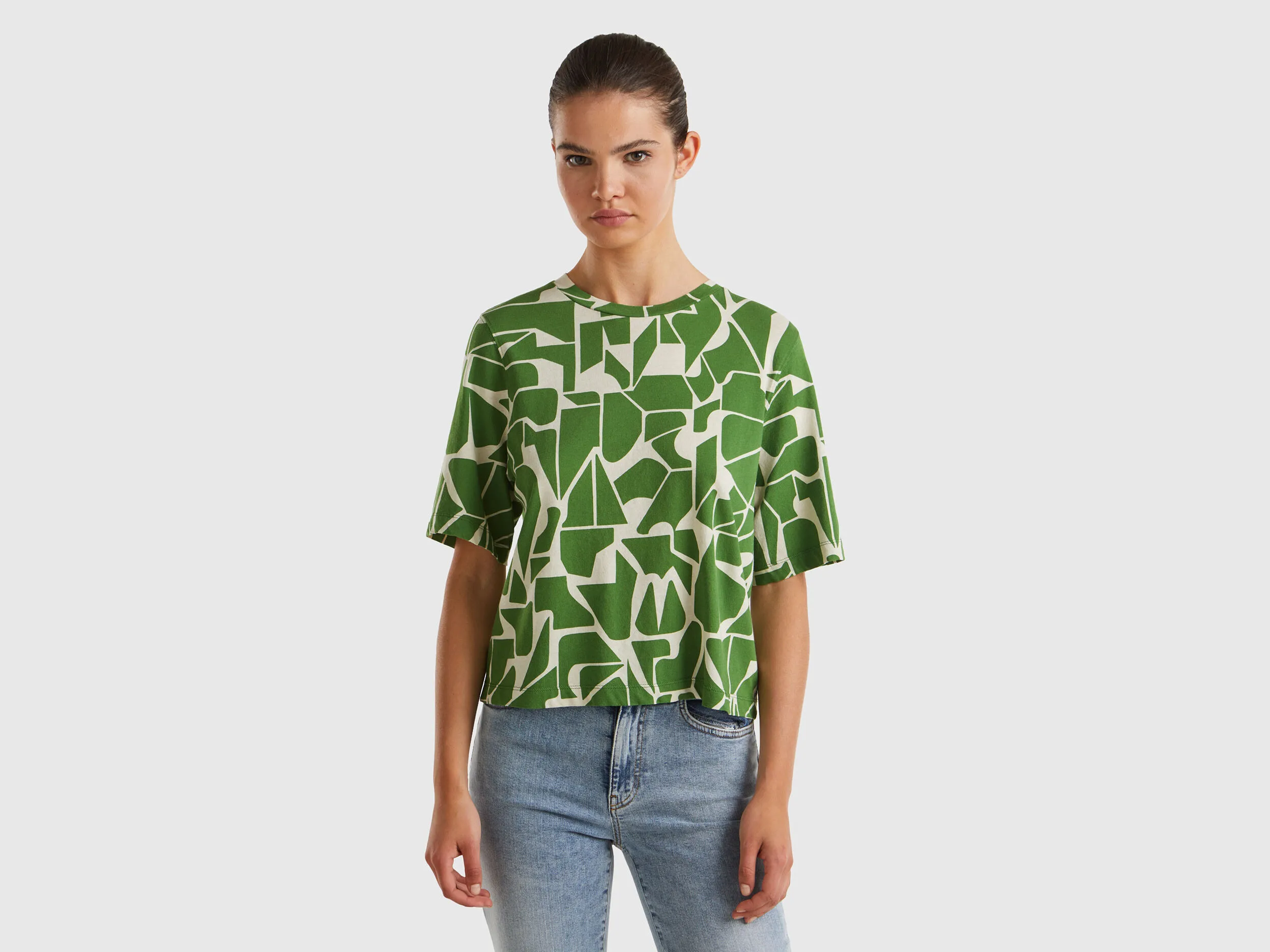 Camiseta con estampado geométrico