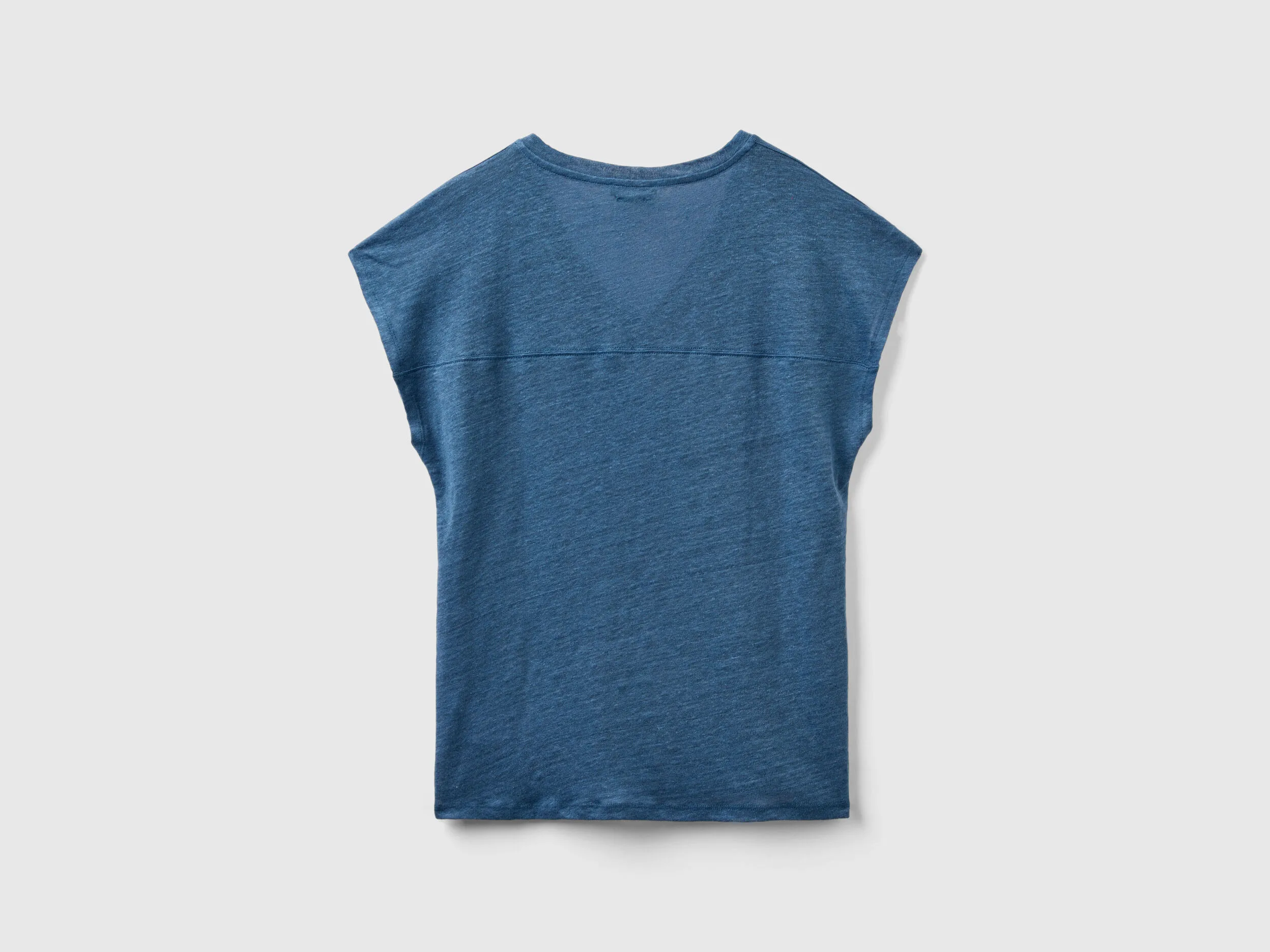 Camiseta de lino puro con cuello de pico
