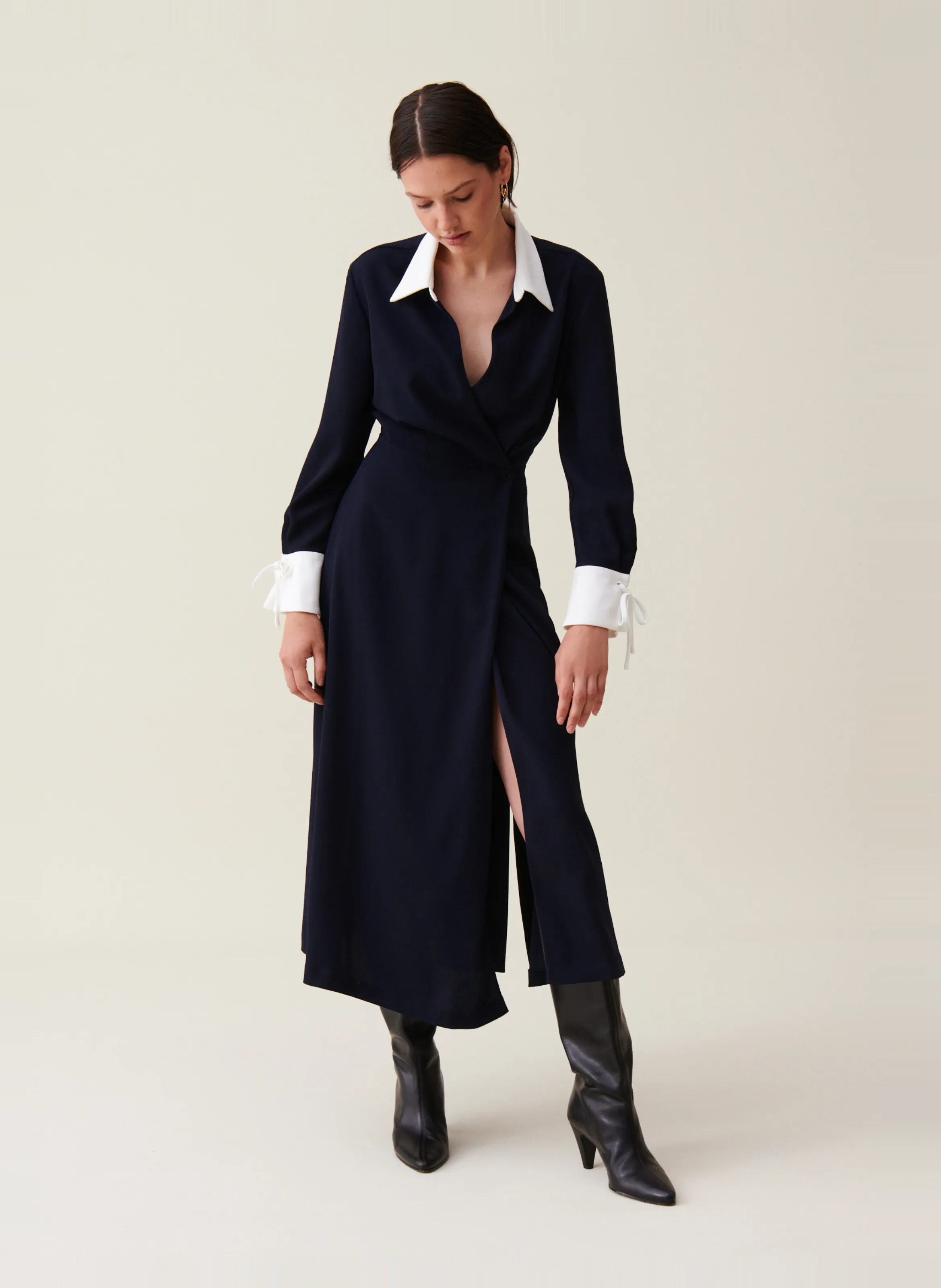 CLAUDIE PIERLOT Vestido entallado cuello clásico en multicolor