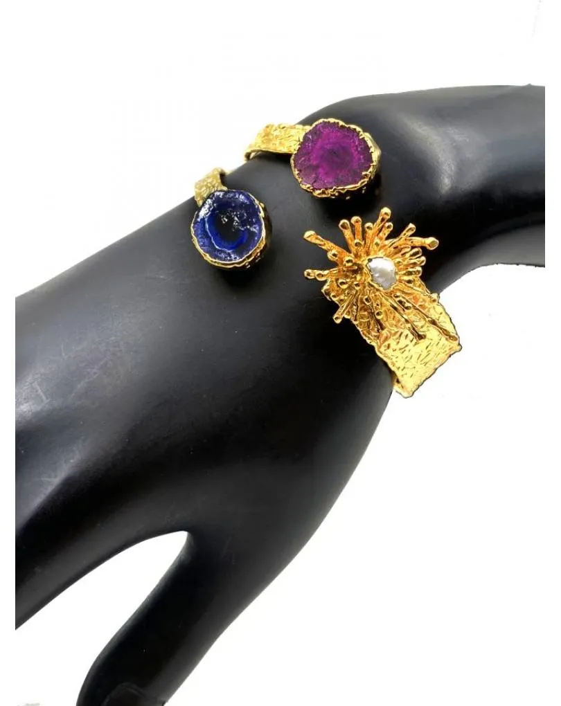 ELEGANTES PULSERAS PARA BODAS CON PIEDRAS AZULES Y BUGAMBILIAS