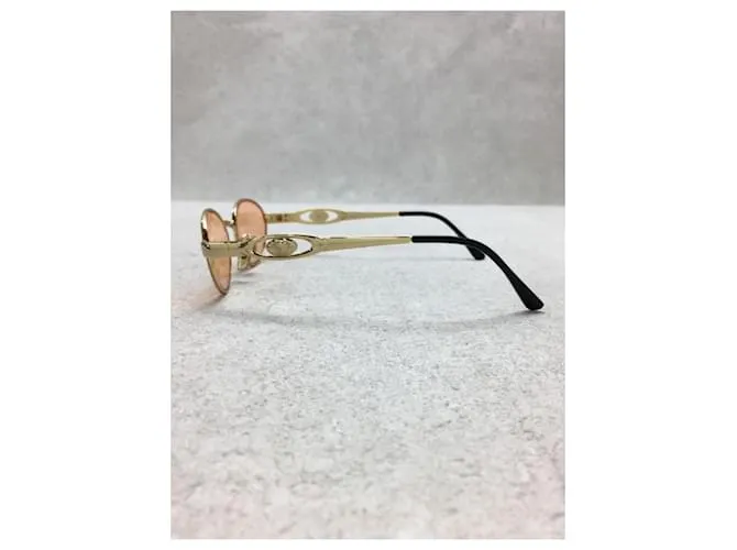**Gafas de sol naranjas de Gianni Versace 