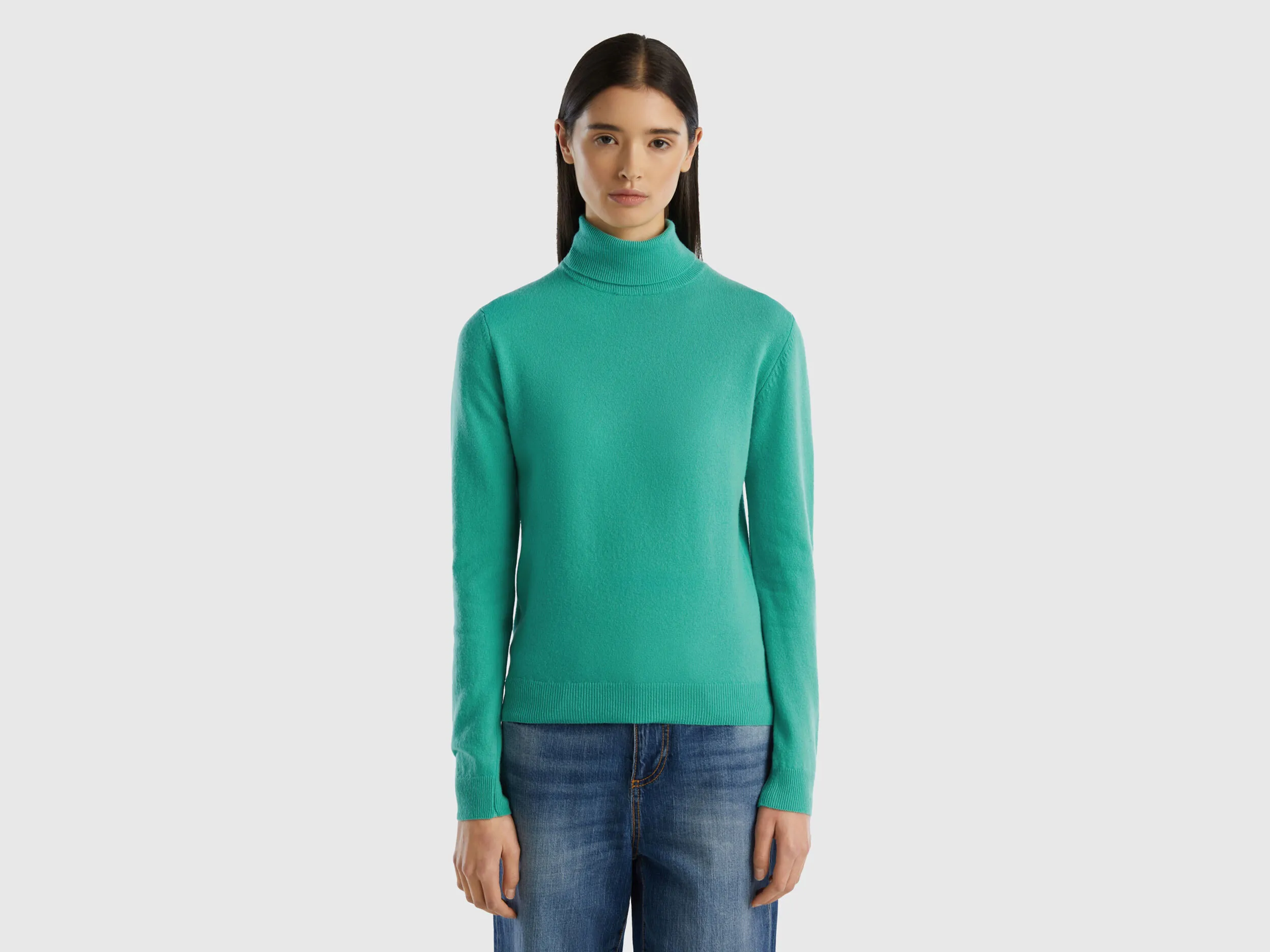Jersey de cuello cisne verde claro de pura lana merina