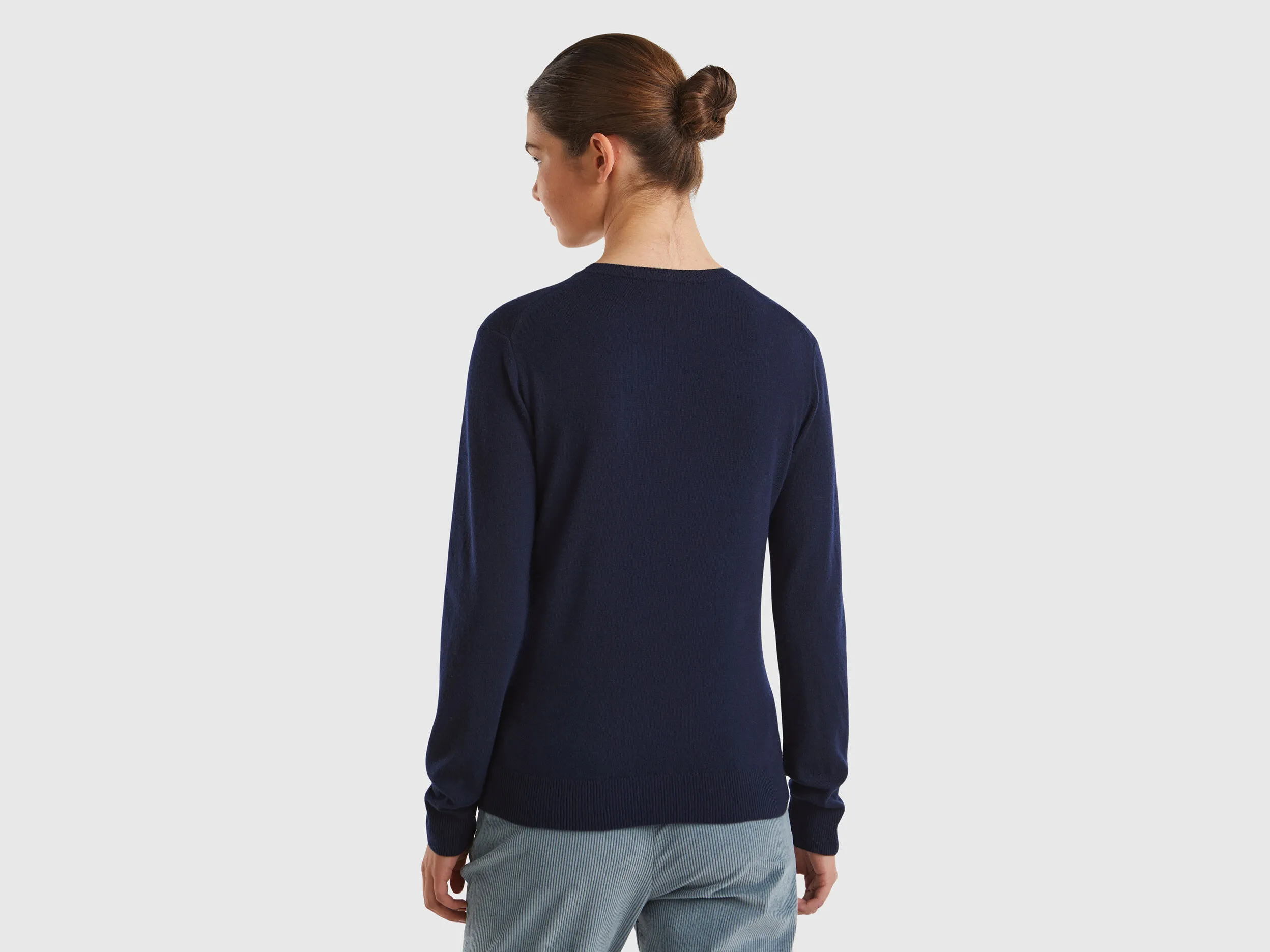 Jersey de cuello redondo azul oscuro de lana Merina
