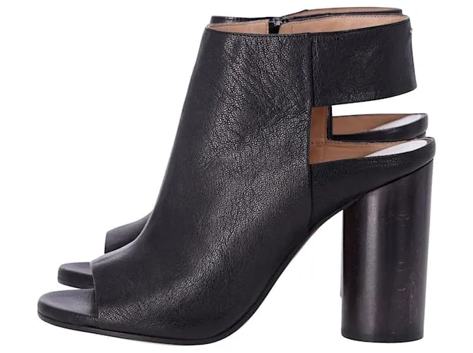 Maison Martin Margiela Botines de cuero con aberturas en cuero negro de Maison Margiela 