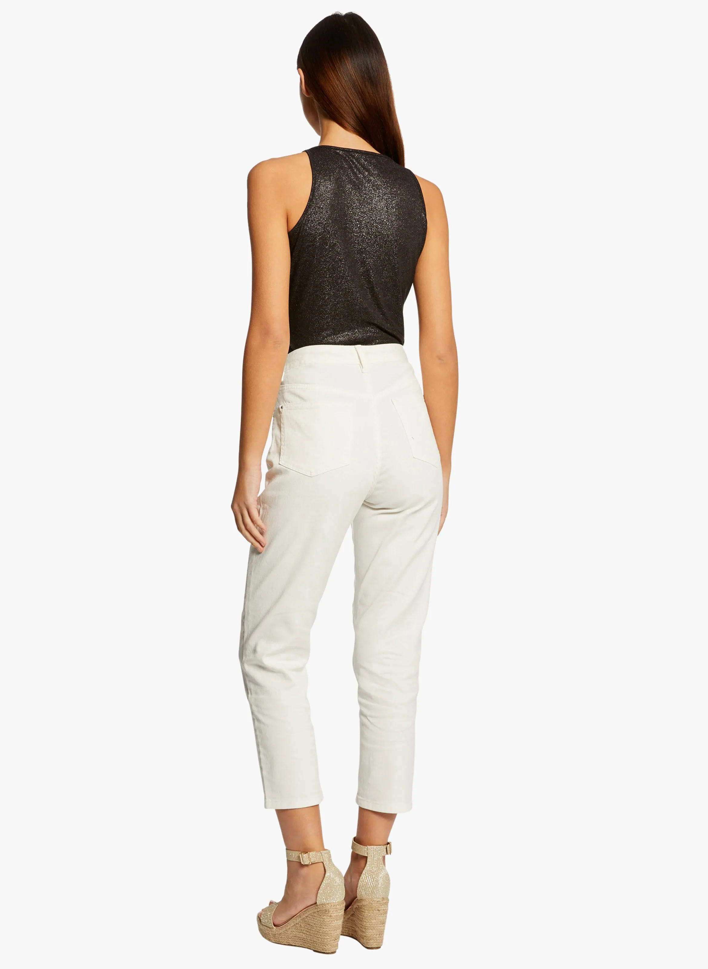 MORGAN BAMBI  TOP DE TIRANTES CON CADENAS Y CUELLO DE PICO EN NEGRO