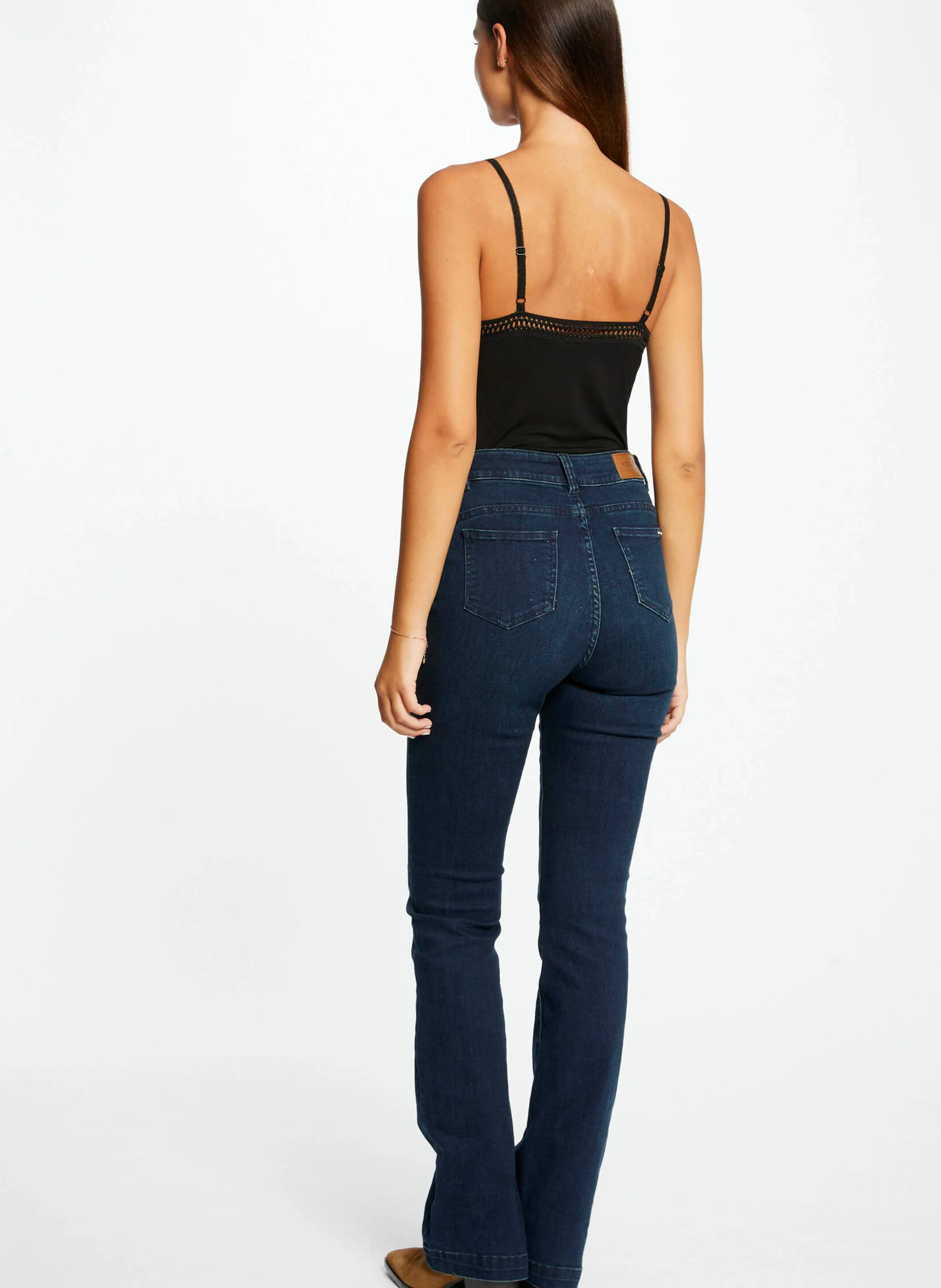MORGAN Camiseta de tirantes con cuello de pico en negro