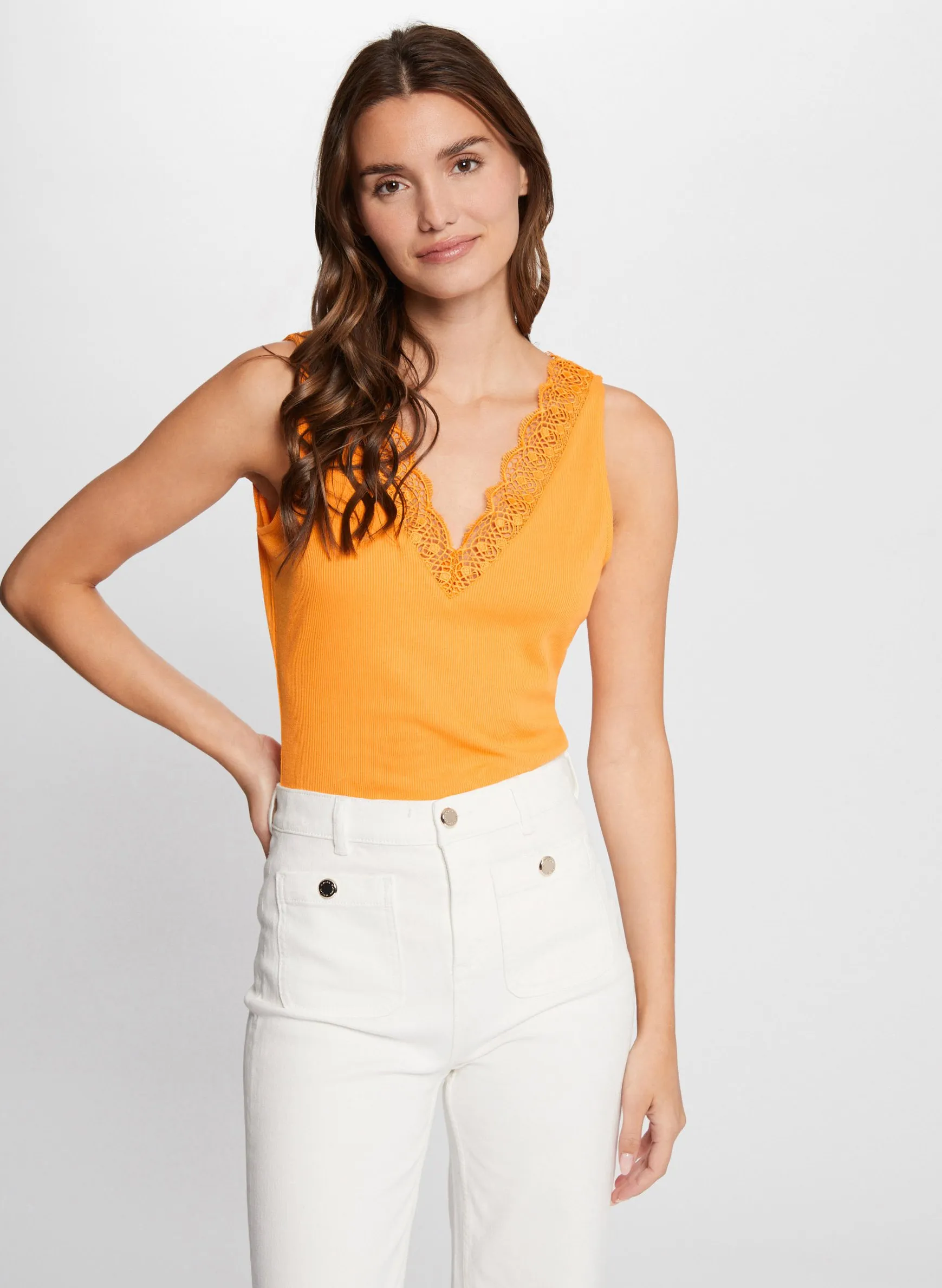 MORGAN DADILA  TOP DE ENCAJE EN NARANJA