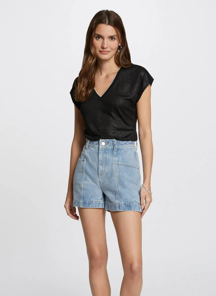 MORGAN DAGA  CAMISETA CON CUELLO EN V METALIZADO EN NEGRO