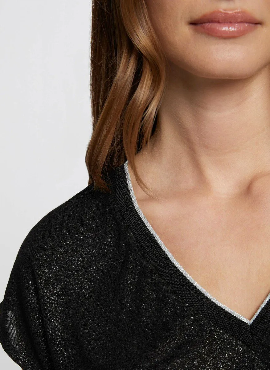 MORGAN DAGA  CAMISETA CON CUELLO EN V METALIZADO EN NEGRO