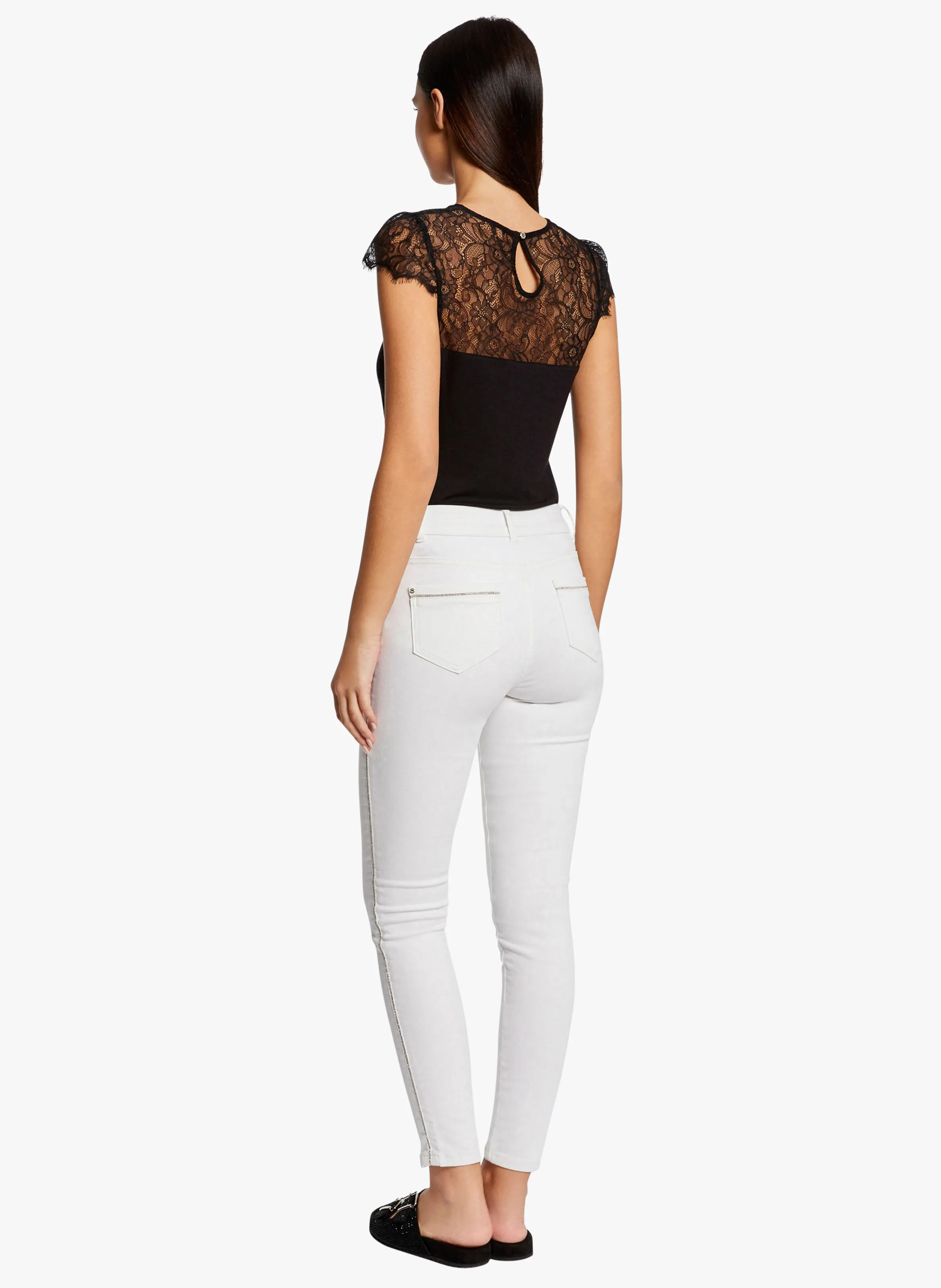 MORGAN DGIULIA  TOP DE ENCAJE CON CUELLO REDONDO EN NEGRO