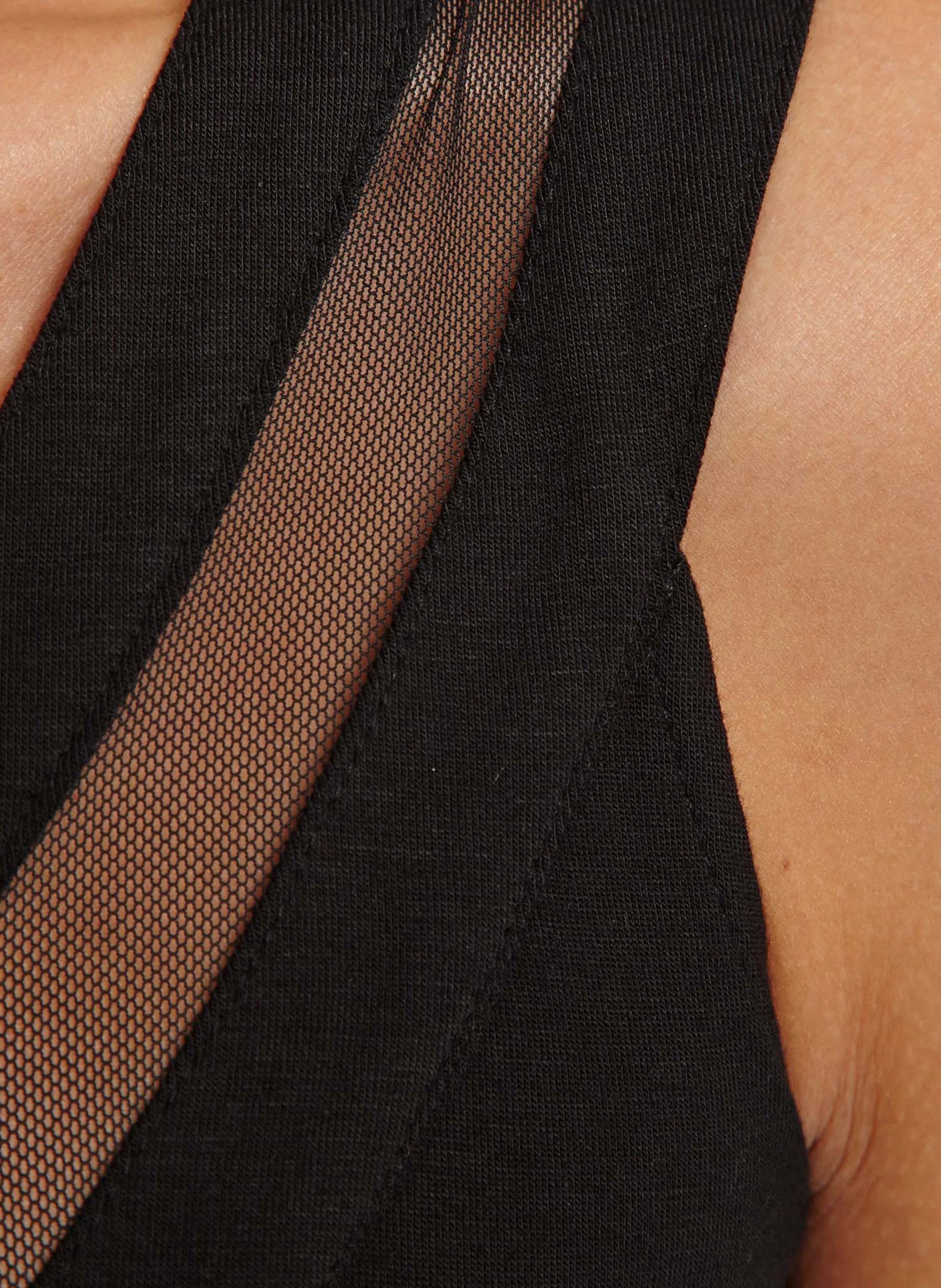 MORGAN DZANA.N  CAMISETA DE TIRANTES CON CUELLO DE PICO EN NEGRO