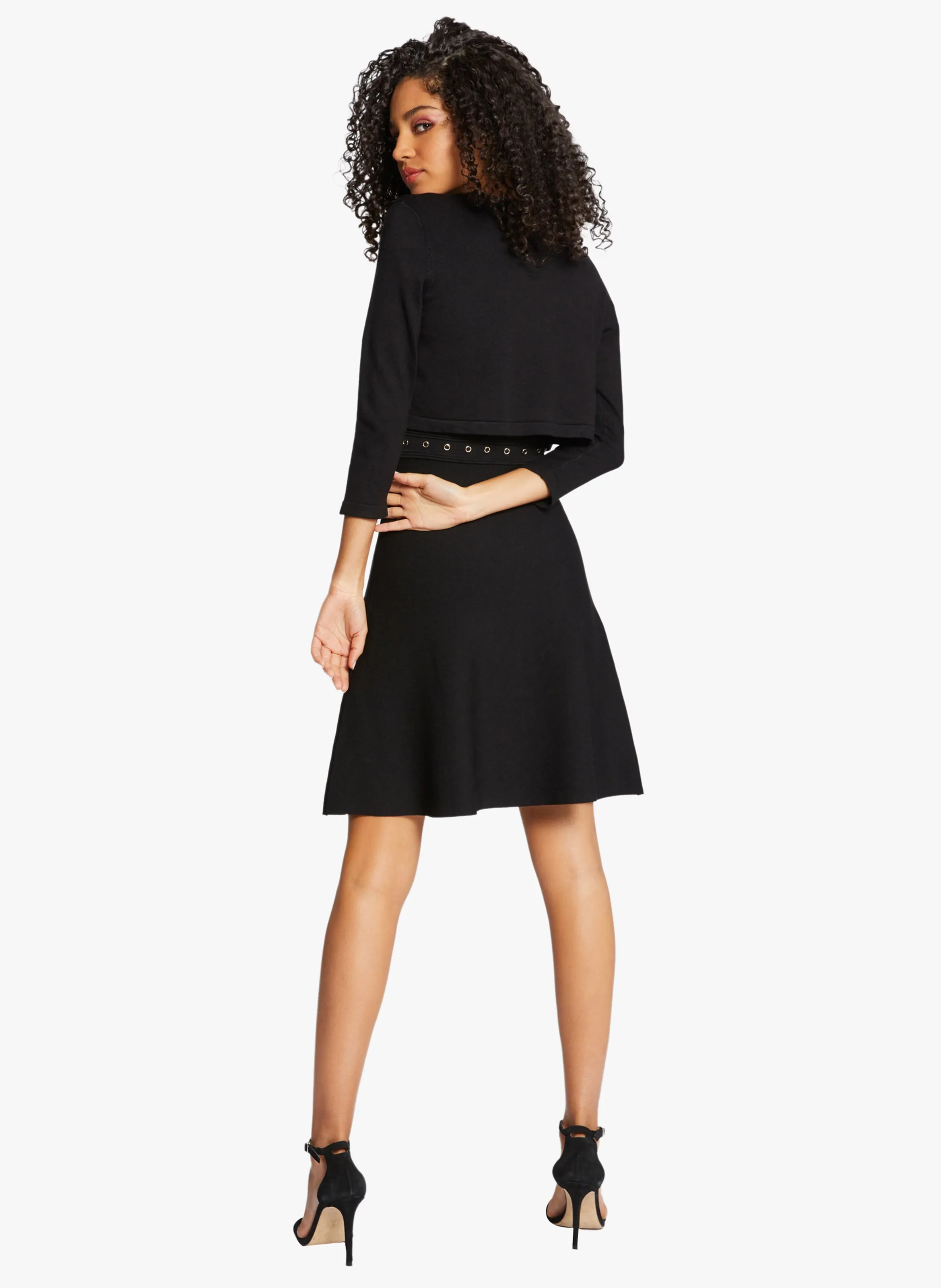 MORGAN MTIRA.N  BOLERO CON CUELLO DE PICO Y CORTE AJUSTADO EN NEGRO