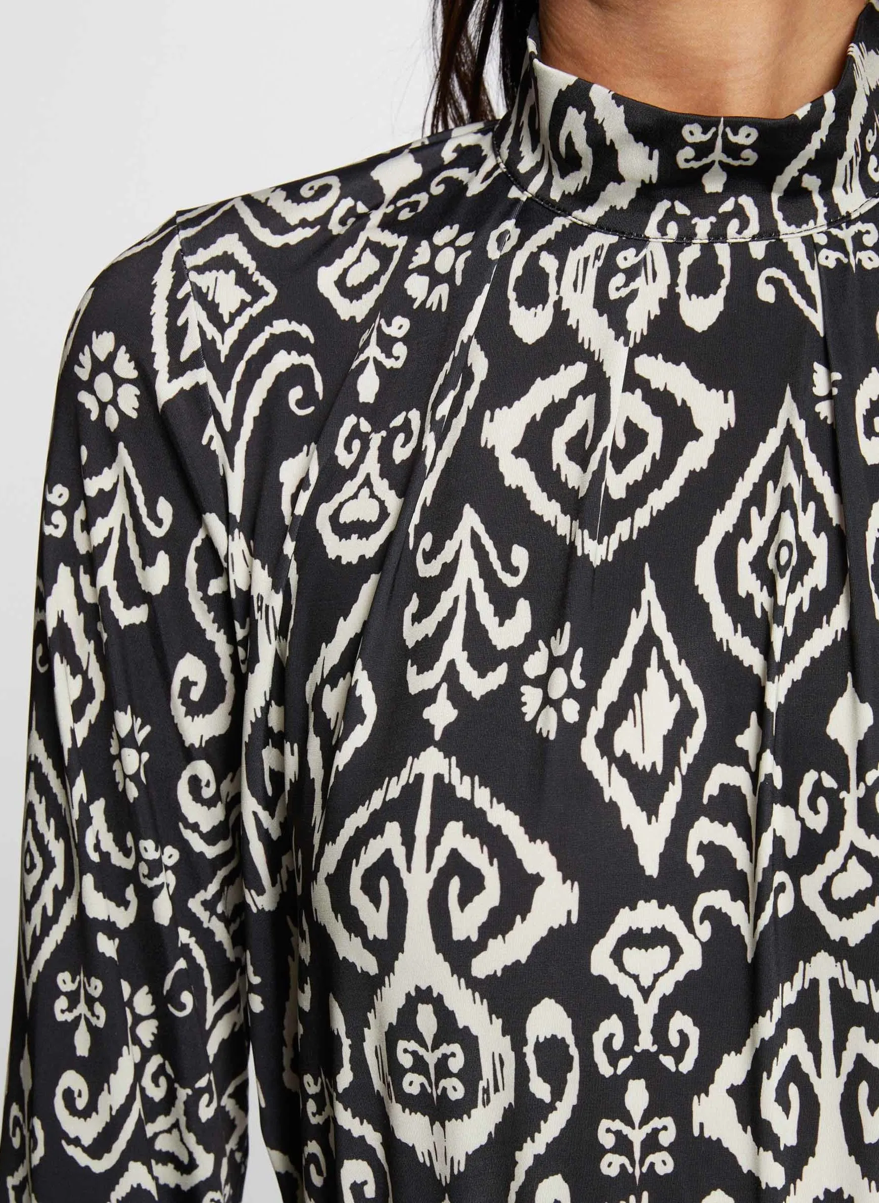 MORGAN TDORA  TOP RECTO ESTAMPADO CON CUELLO ALTO EN MULTICOLOR