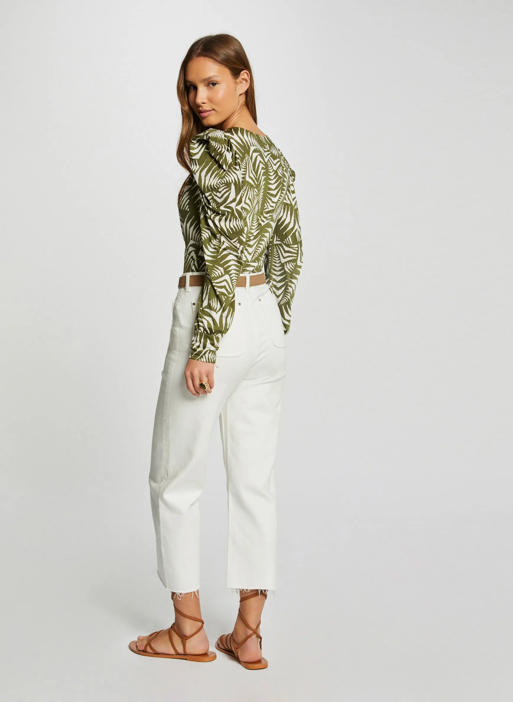 MORGAN TKAKI  TOP RECTO ESTAMPADO VEGETAL Y FRUNCES EN MULTICOLOR