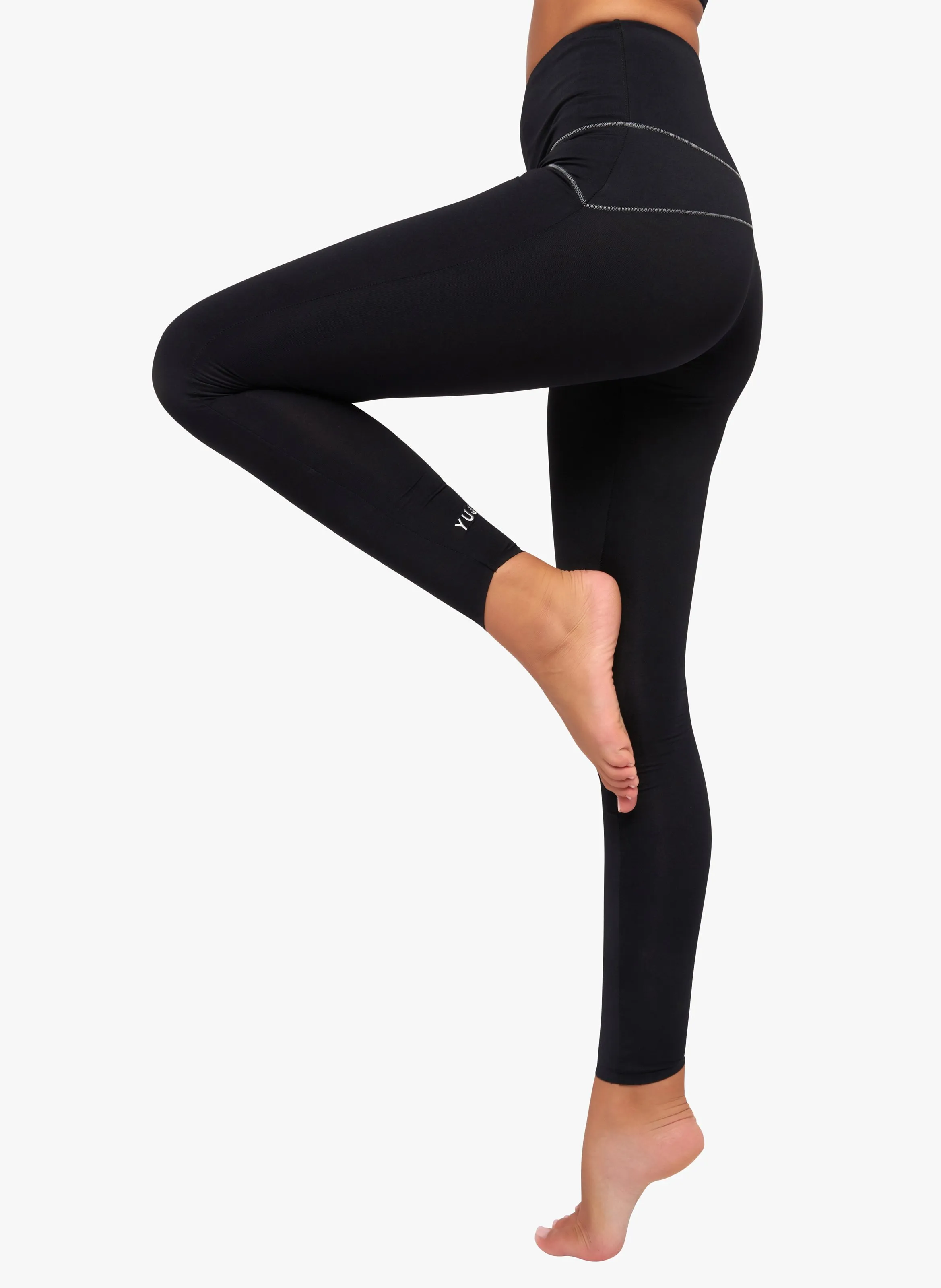 MULADHARA  LEGGING DE TALLE ALTO EN NEGRO