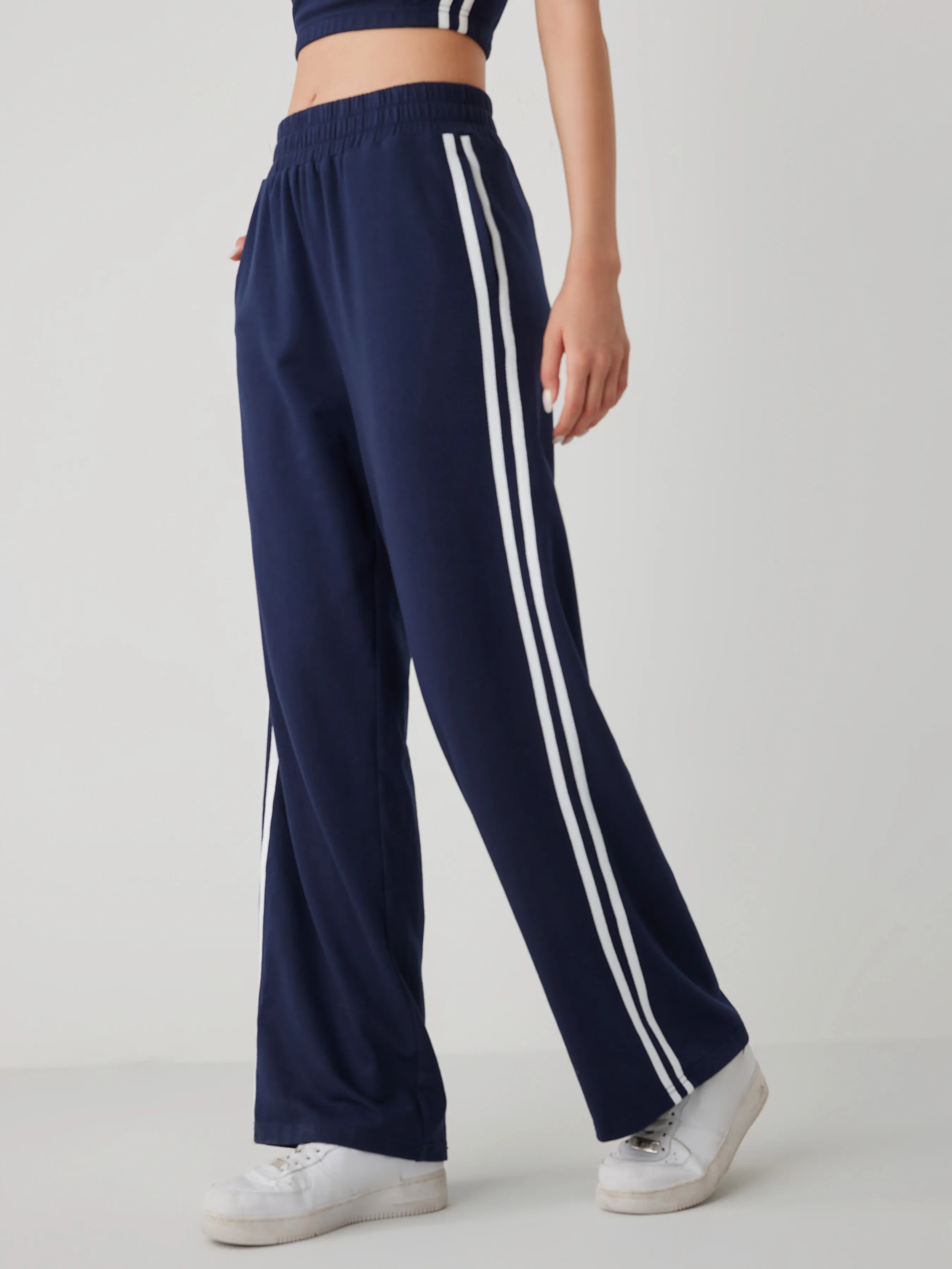 Pantalones de chándal con cintura elástica y ribete contrastante