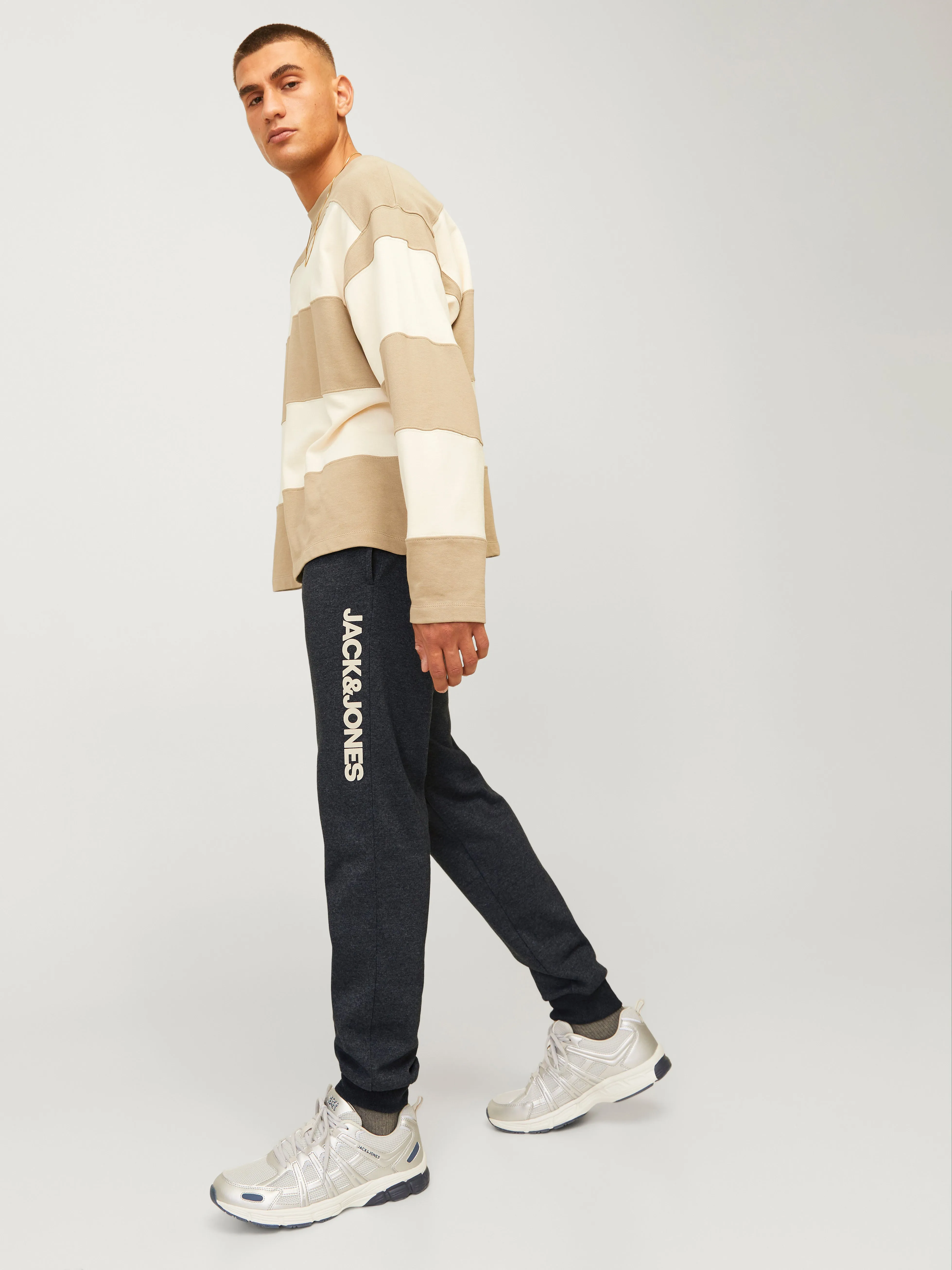 Pantalones de chándal Corte regular | Gris intermedio | Jack & Jones®