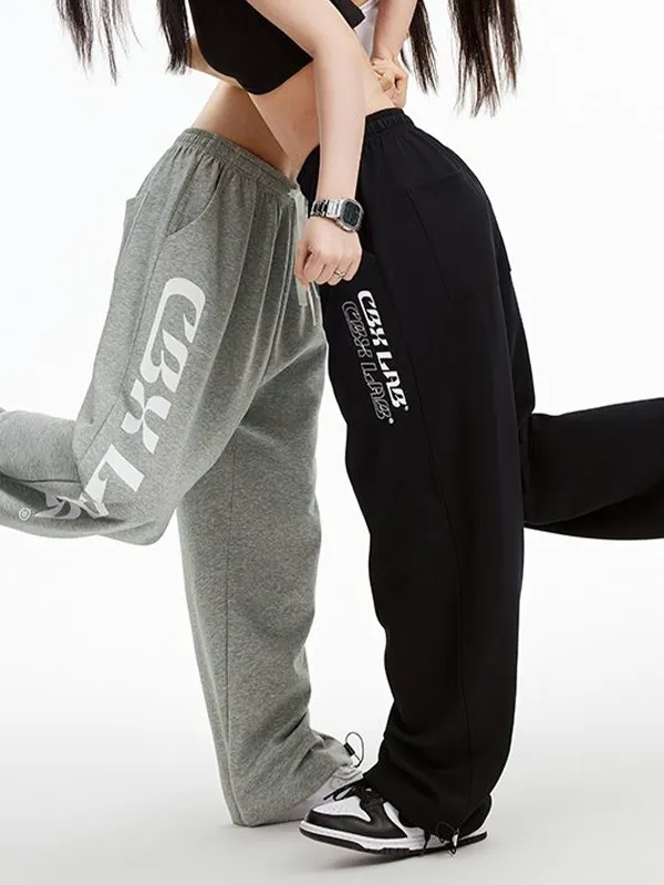 Pantalones de chándal finos holgados con estampado de colores en contraste