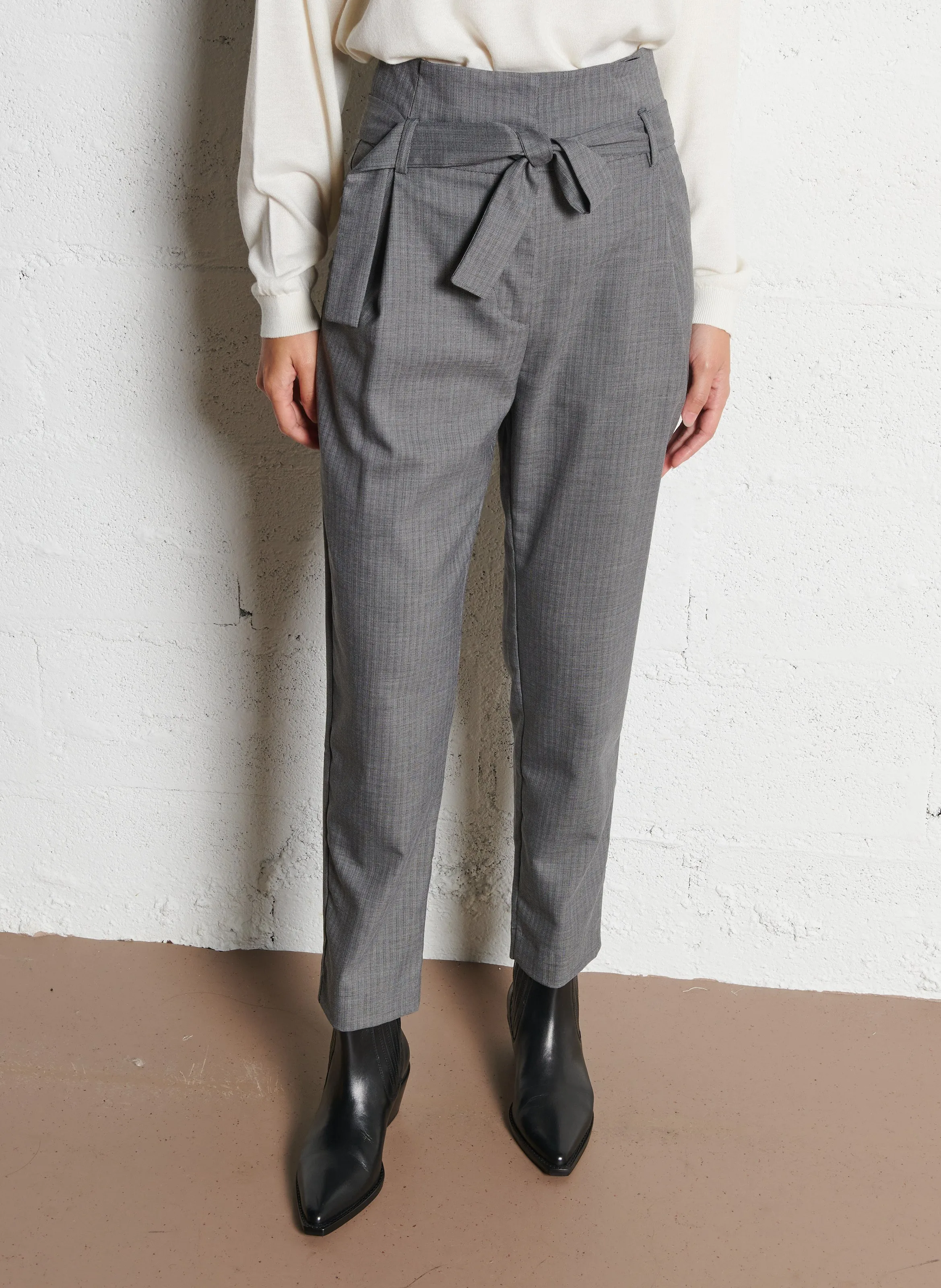 Pantalón de sastre en gris