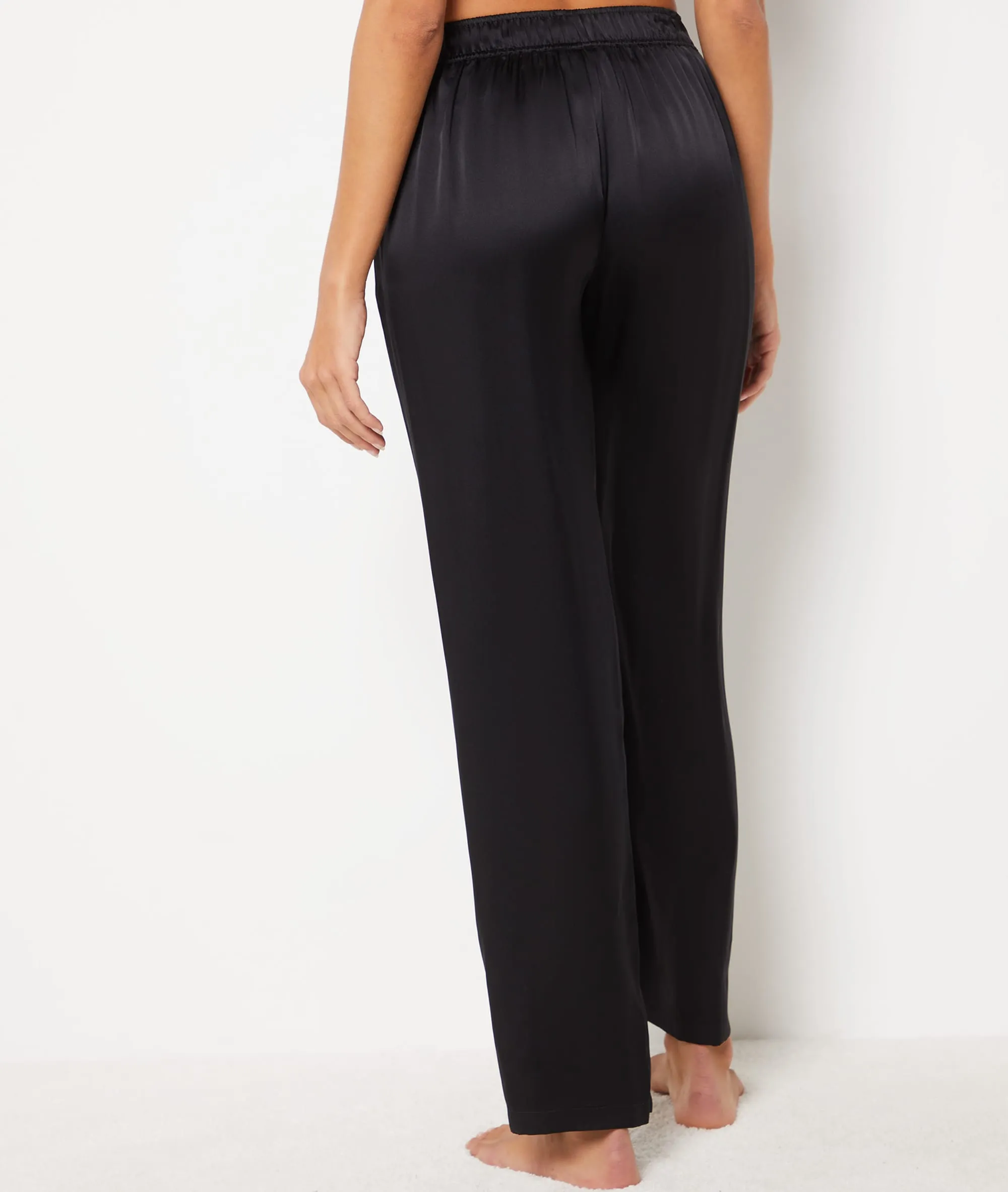 PANTALóN PIJAMA DE SEDA PEARLY NOIR  ETAM