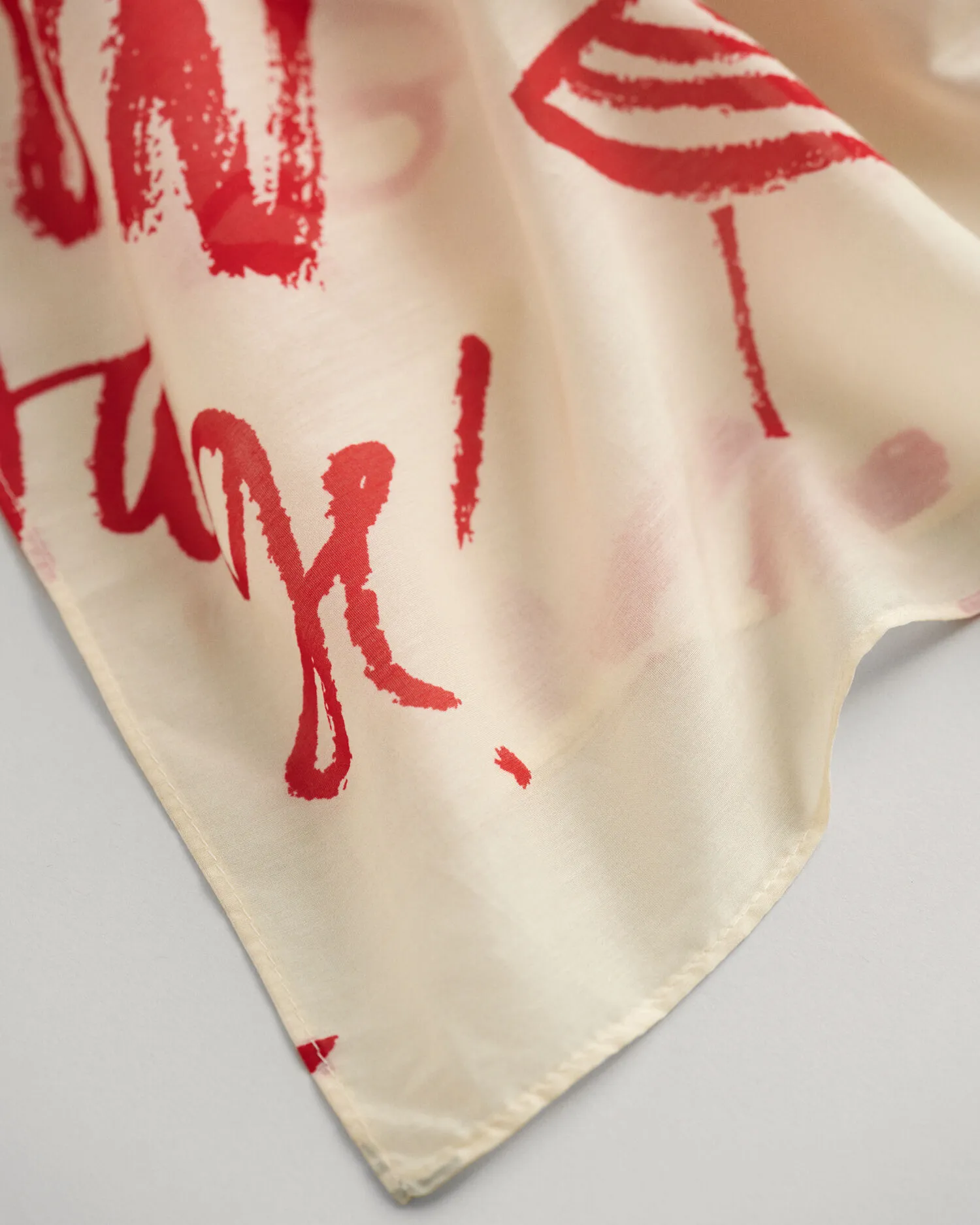 Pañuelo de seda y algodón con estampado de mensajes