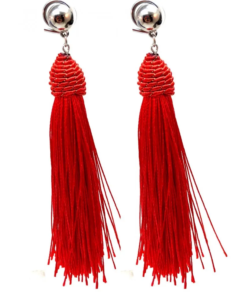 PENDIENTES POMPON ROJOS IDEALES PARA LLEVAR CON TUS LOOKS APORTANDO ESTE TOQUE FRESCO Y ACTUAL