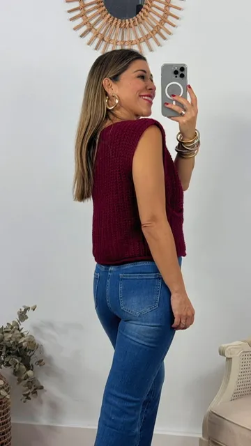 Rebeca Chaleco Botones Dorados Burdeos