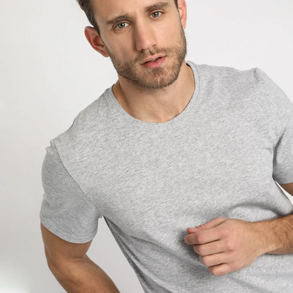 REMERA BASICS GRIS (2x1)*