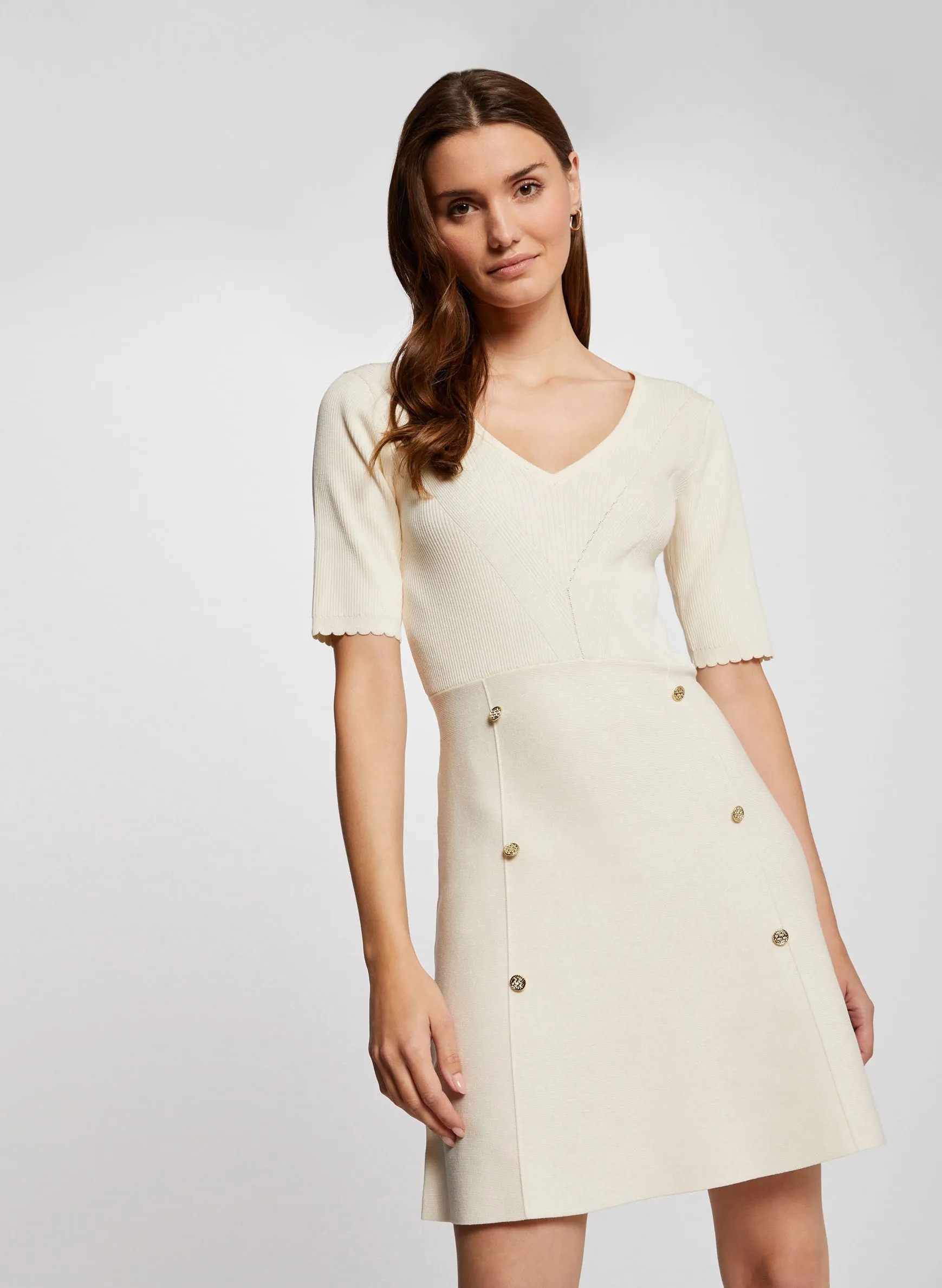 RMALICE  VESTIDO CORTO CON CUELLO DE PICO EN BEIGE