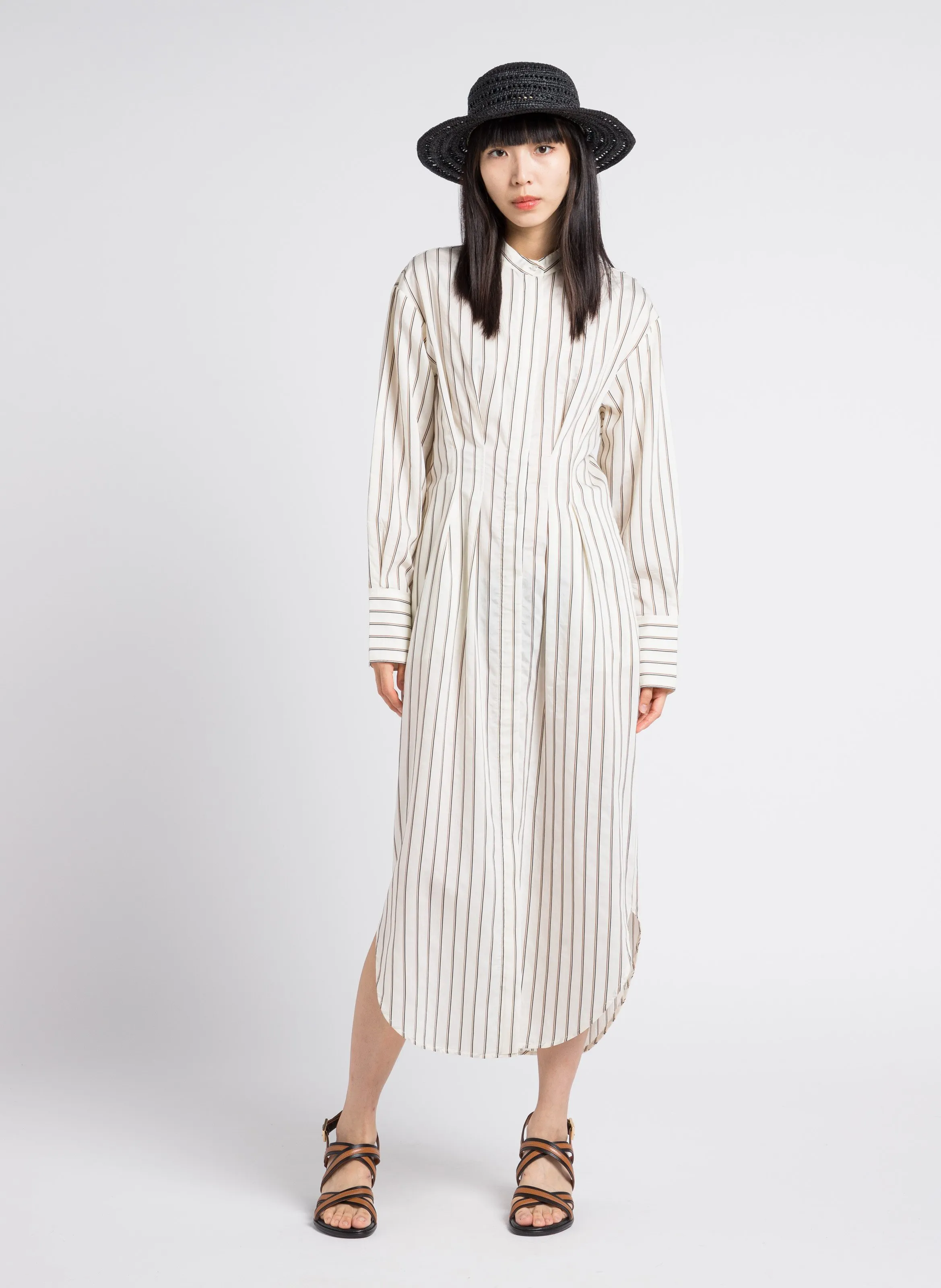 SABOSSE  VESTIDO LARGO AJUSTADO CON CUELLO MAO EN BLANCO