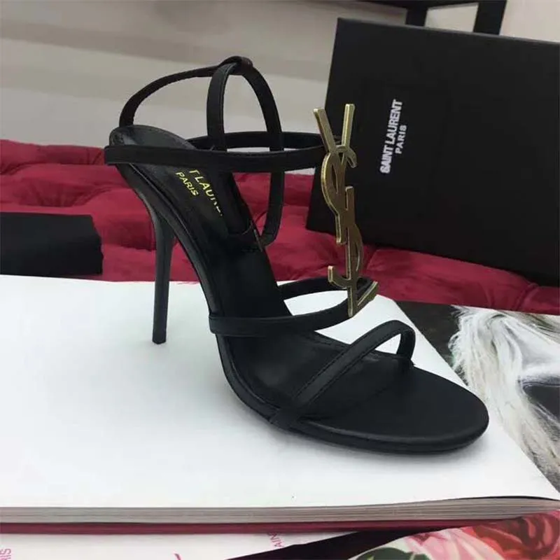 Saint Laurent YSL Mujer Cassandra Sandalia Logo Dorado Tacón Liso 11cm