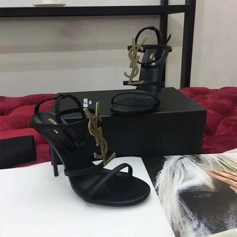 Saint Laurent YSL Mujer Cassandra Sandalia Logo Dorado Tacón Liso 11cm