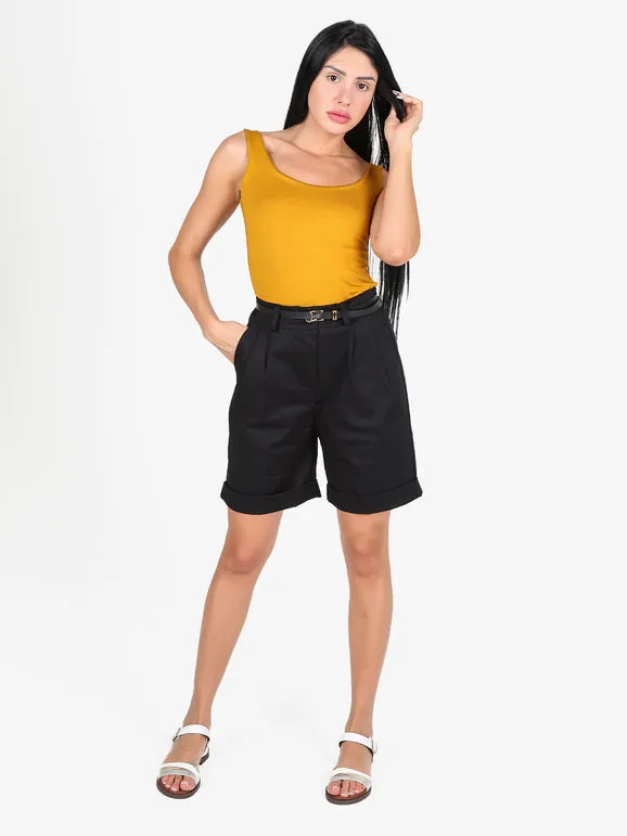 Serenax Short de mujer de talle alto con cinturón.