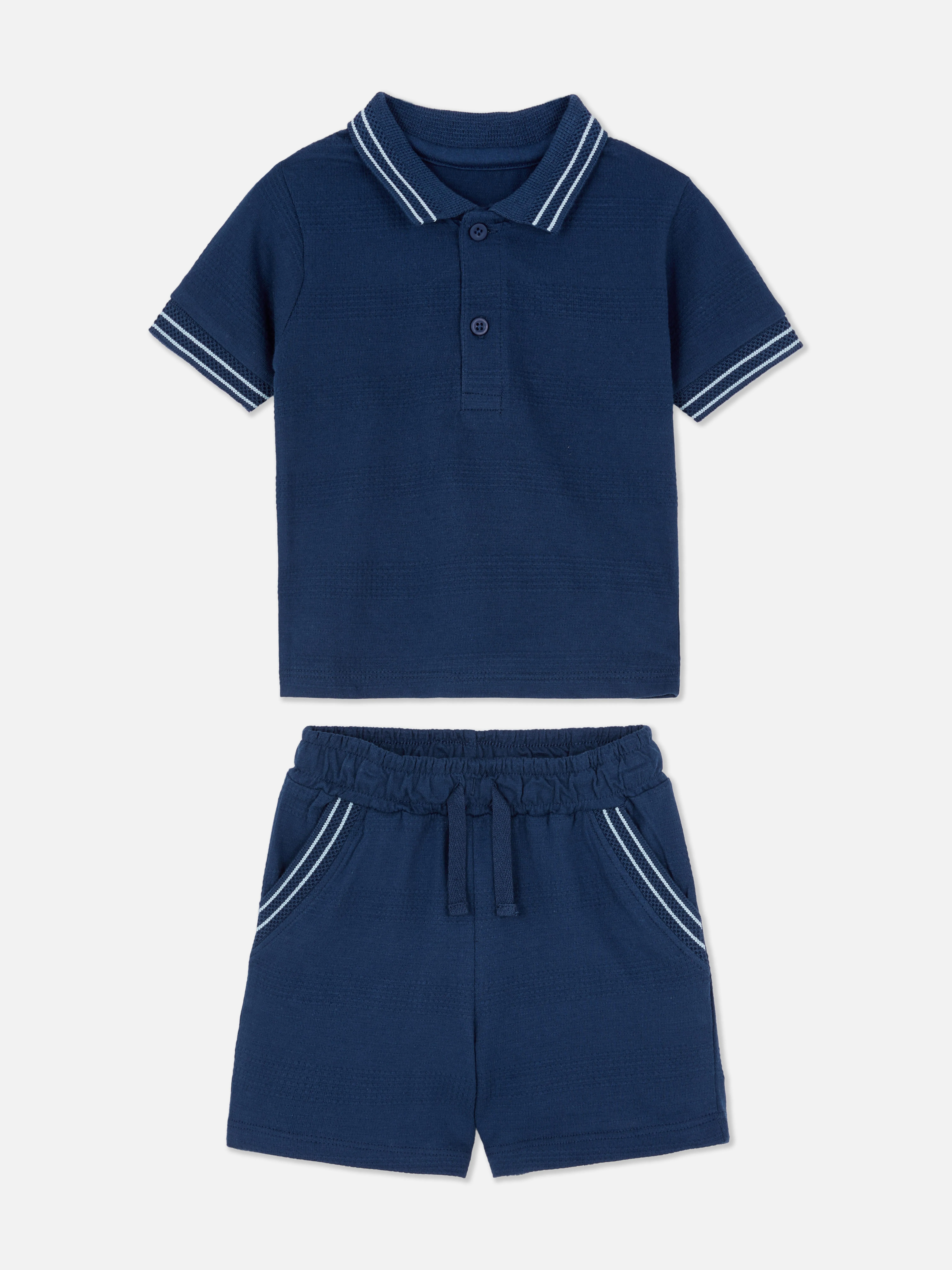 Set de polo y pantalones cortos a juego