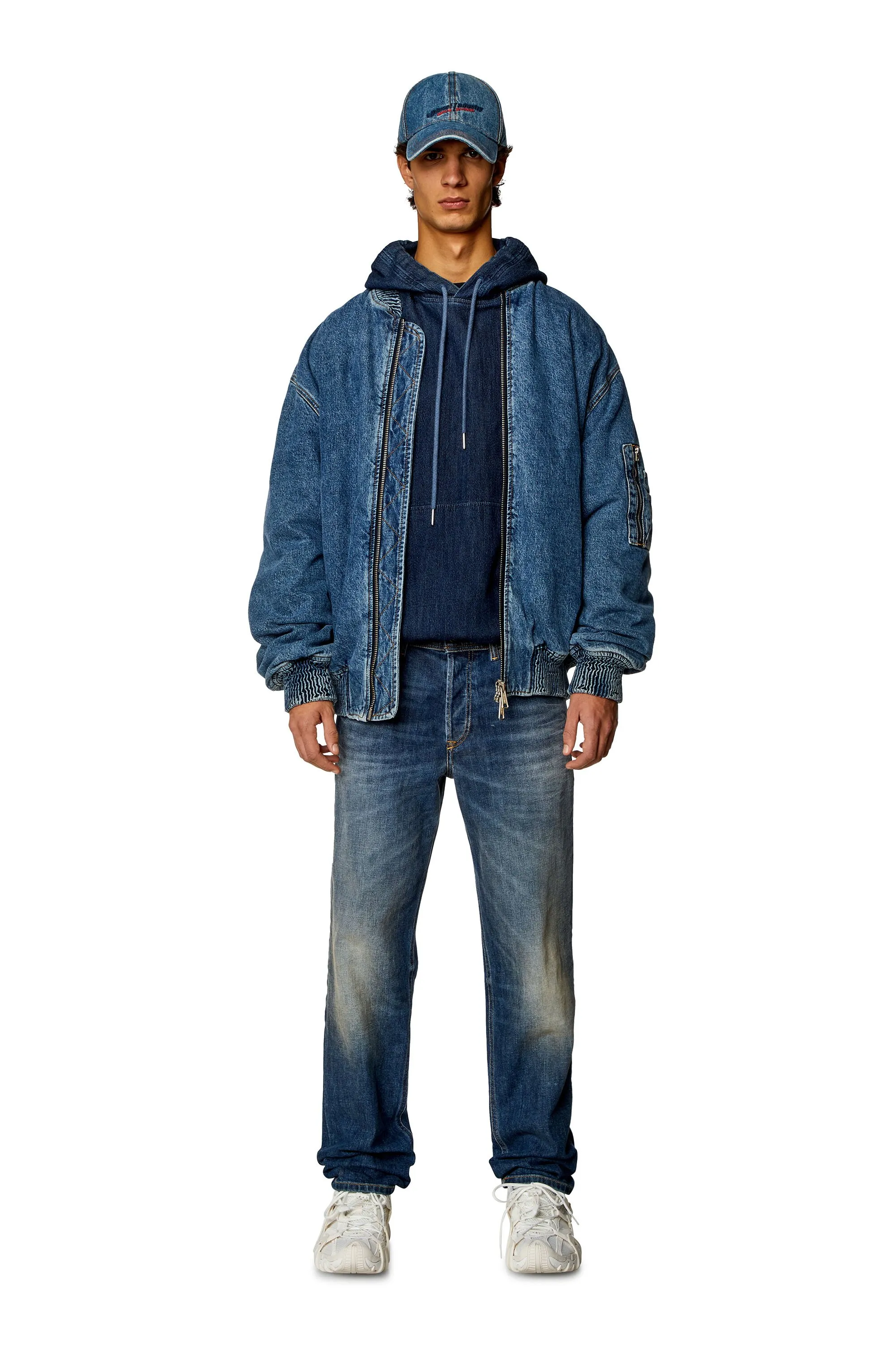 TAPERED JEANS 2023 DFINITIVE 09H43